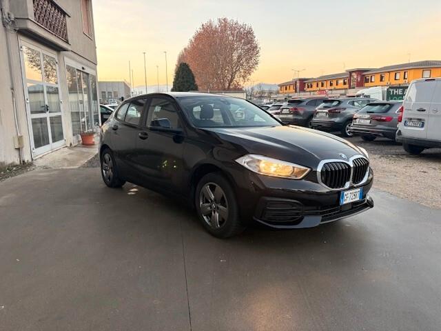 Bmw 116 116d 5p. Advantage