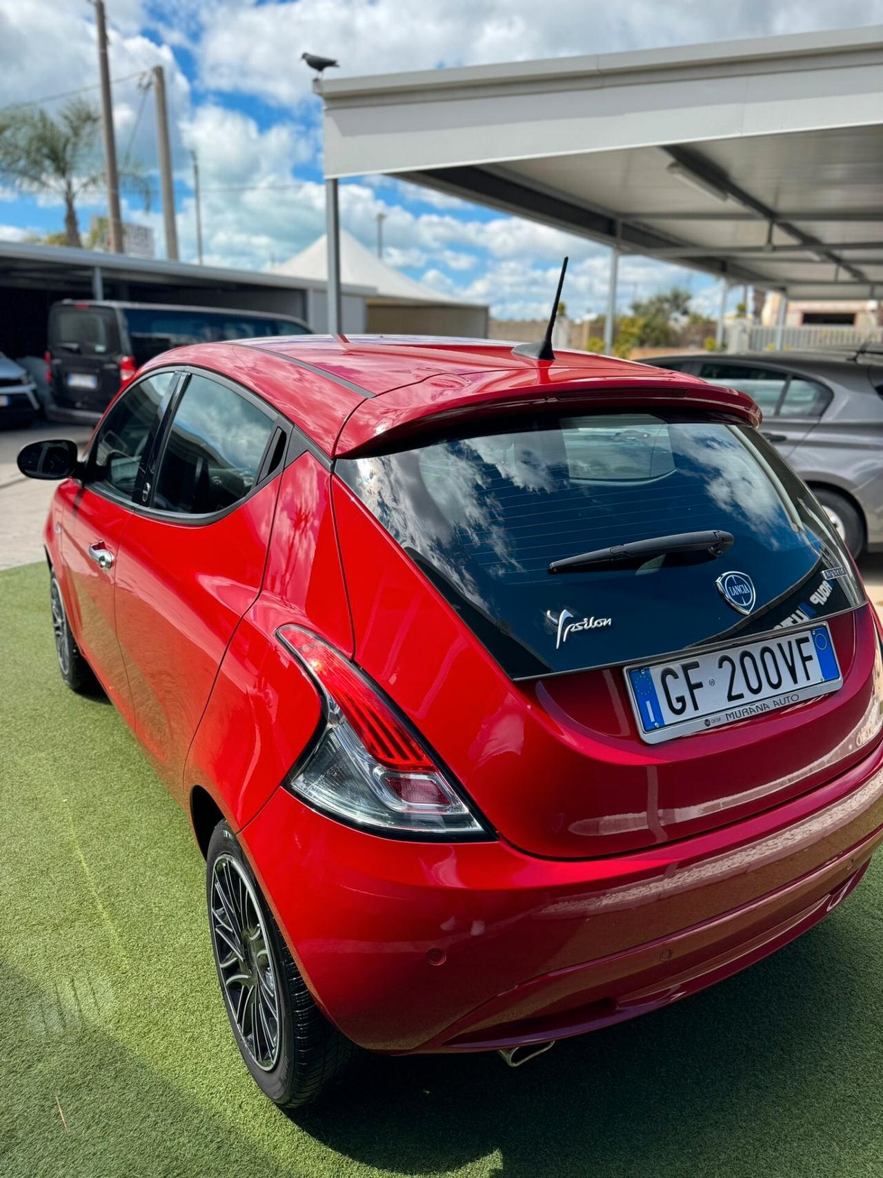 Lancia Ypsilon 1.0 FireFly 5 porte S&S Hybrid Ecochic Gold