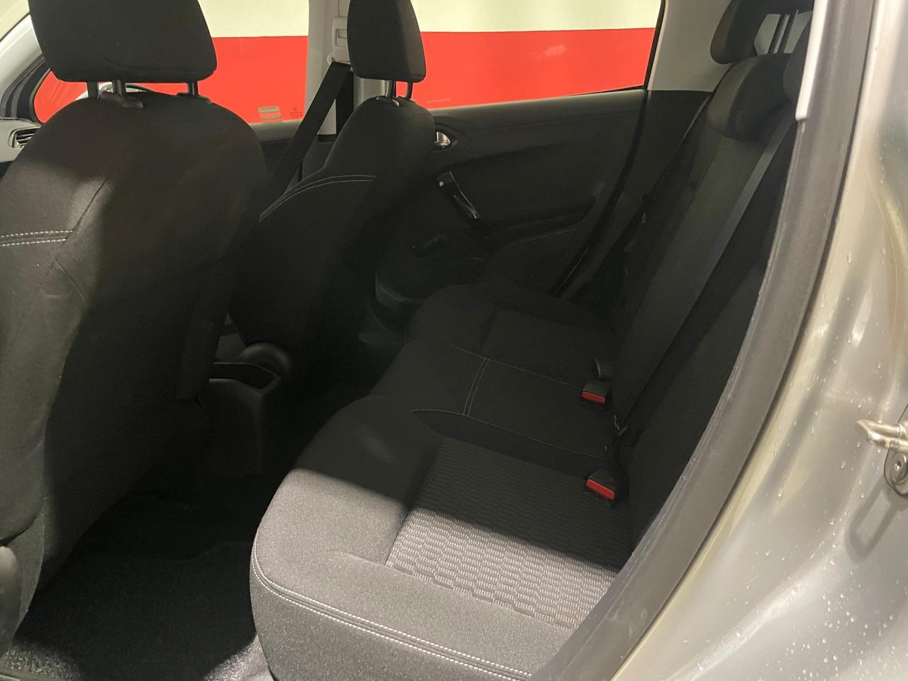 Peugeot 208 PureTech 82 5 porte Allure