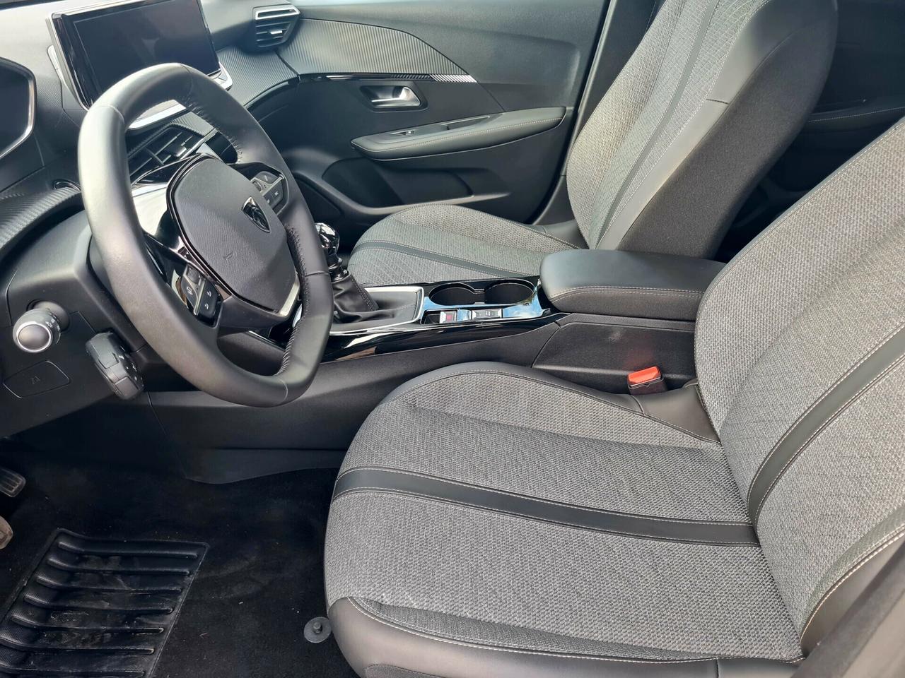 Peugeot 208 1.2 5 porte Allure*CARPLAY*NAVIGATORE