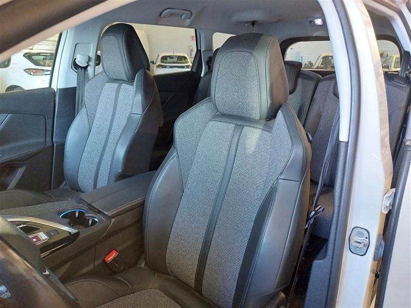 PEUGEOT 5008 PureTech Turbo 130 Allure EAT8 S/S aut.