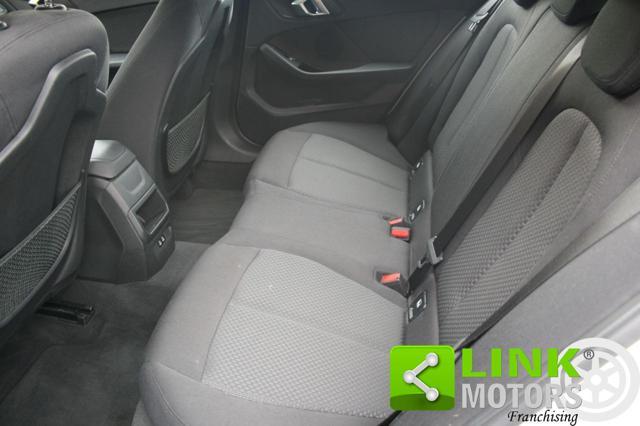 BMW 118 i 5p. Luxury