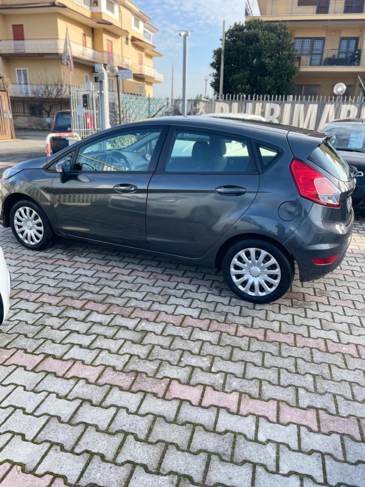 Ford Fiesta 1.2 60CV 5 porte Titanium