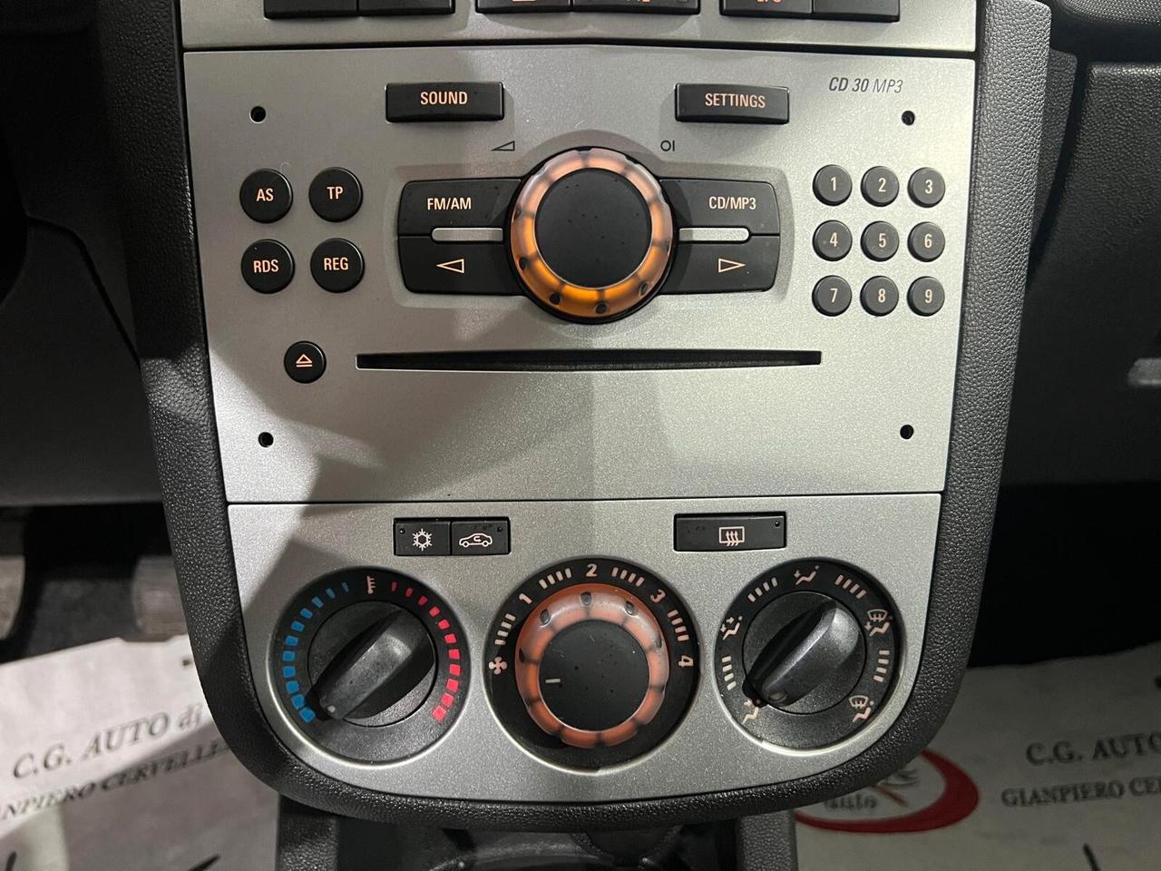 Opel Corsa 1.2 85 CV - GPL-TECH Elective - 2012