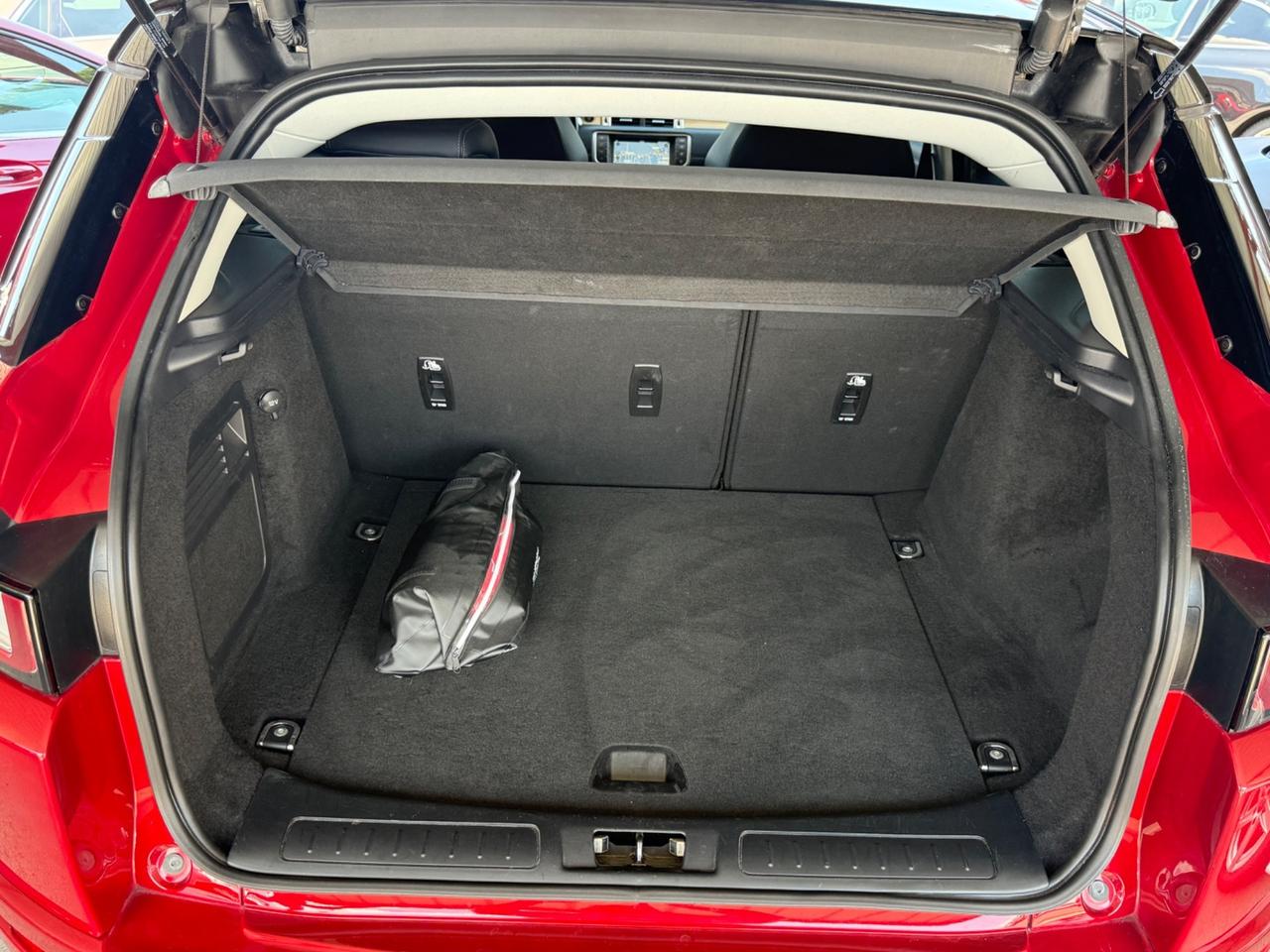 Evoque 2.0 TD4 150 CV -HSE Dynamic-( 58 mila km )