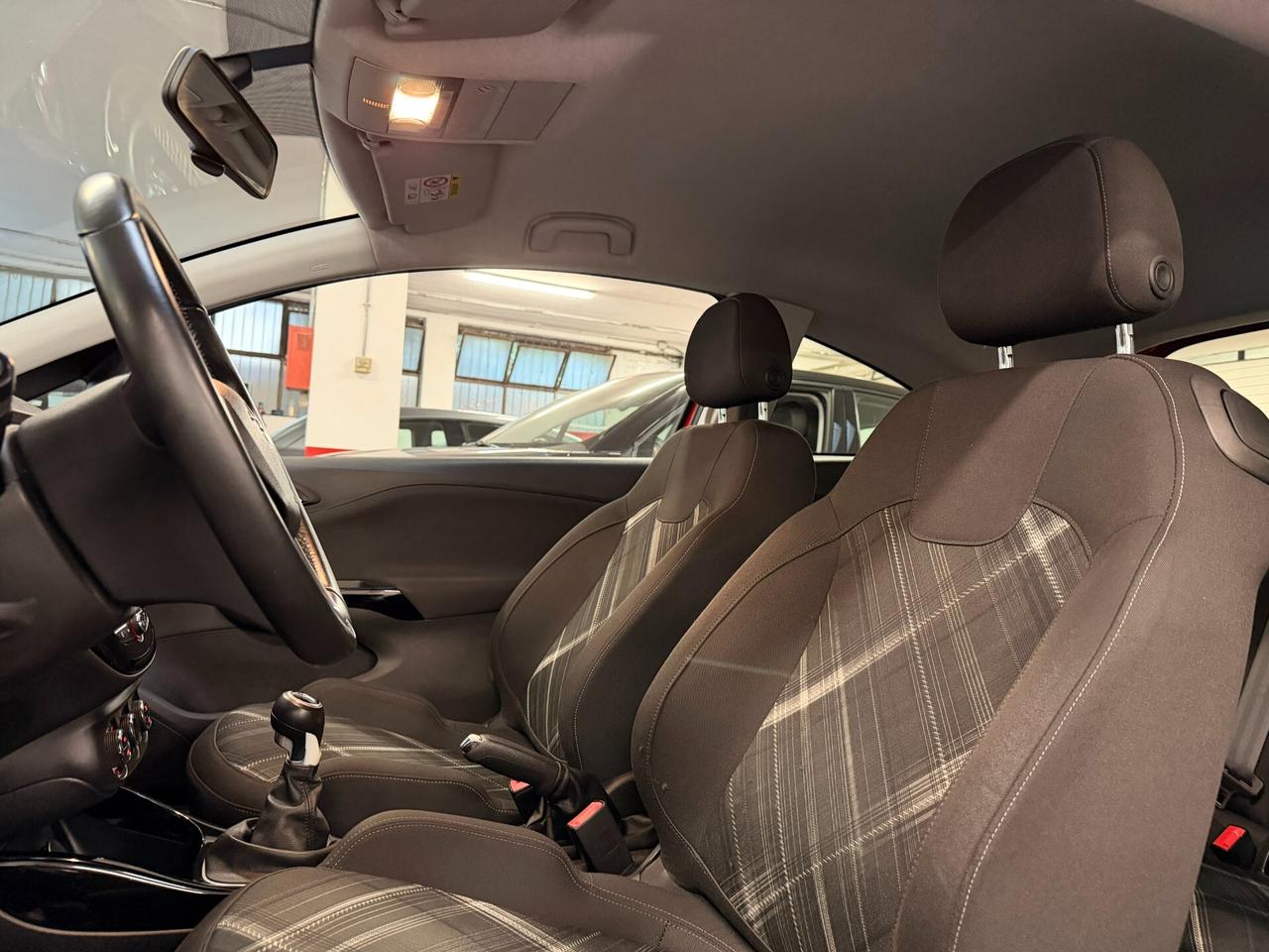 Opel Corsa 1.4 90CV GPL Tech Coupé b-Color