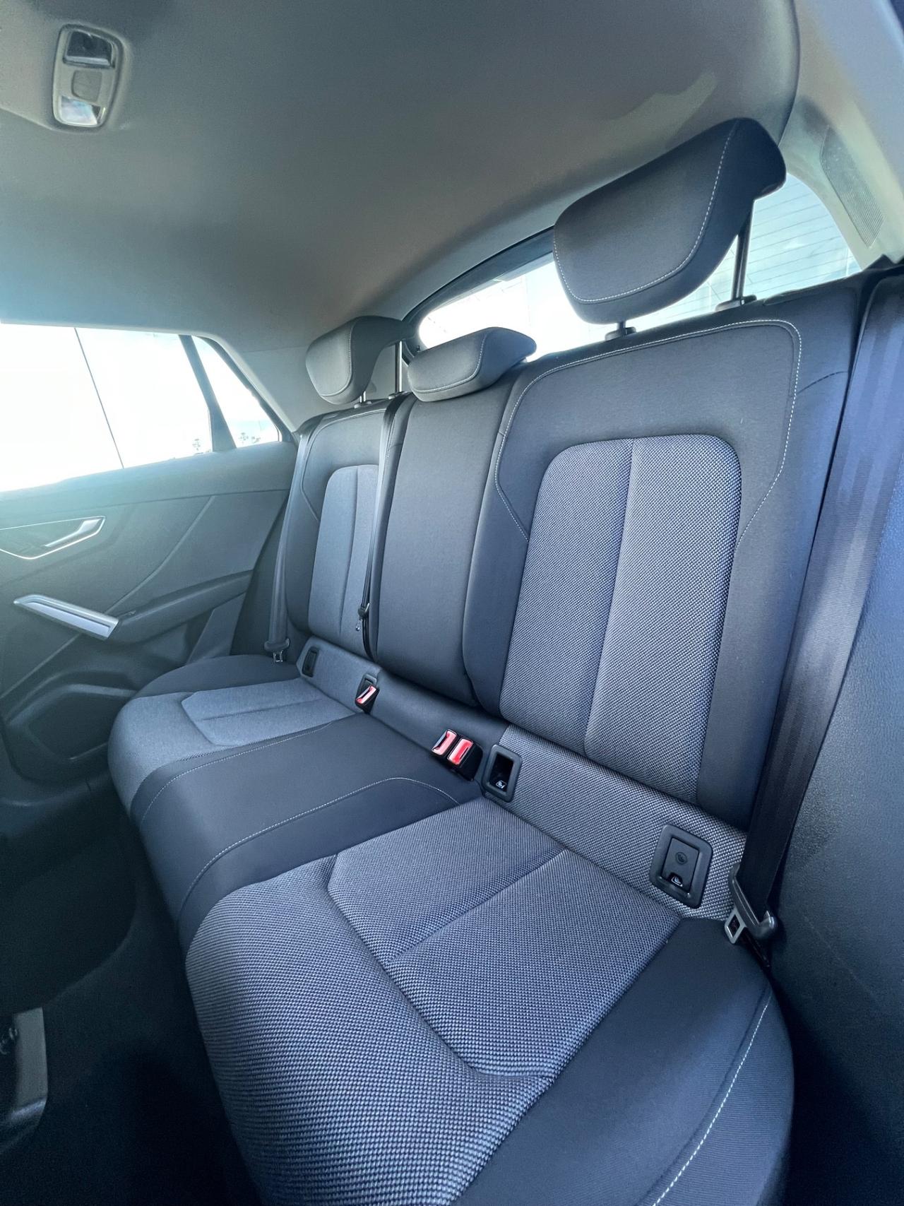 Audi Q2 35 TDI S tronic Business Advanced