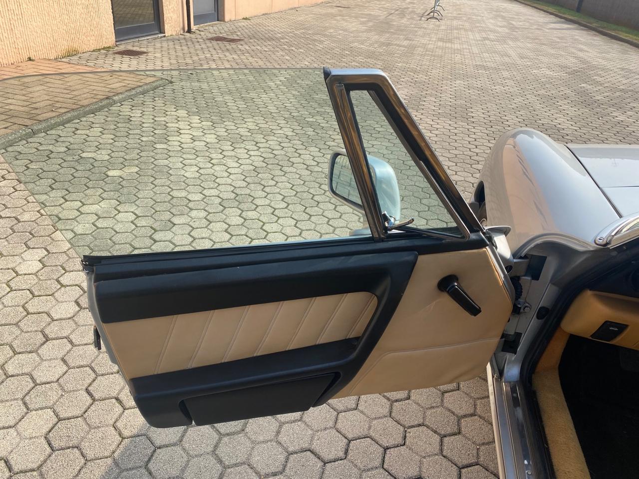 Alfa Romeo Spider 2000 pininfarina