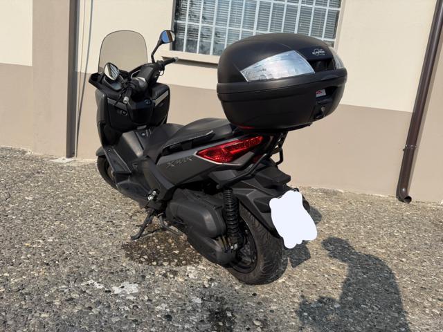 YAMAHA X-Max 125 X MAX 125cc CON BAULETTO solo 35000 KM