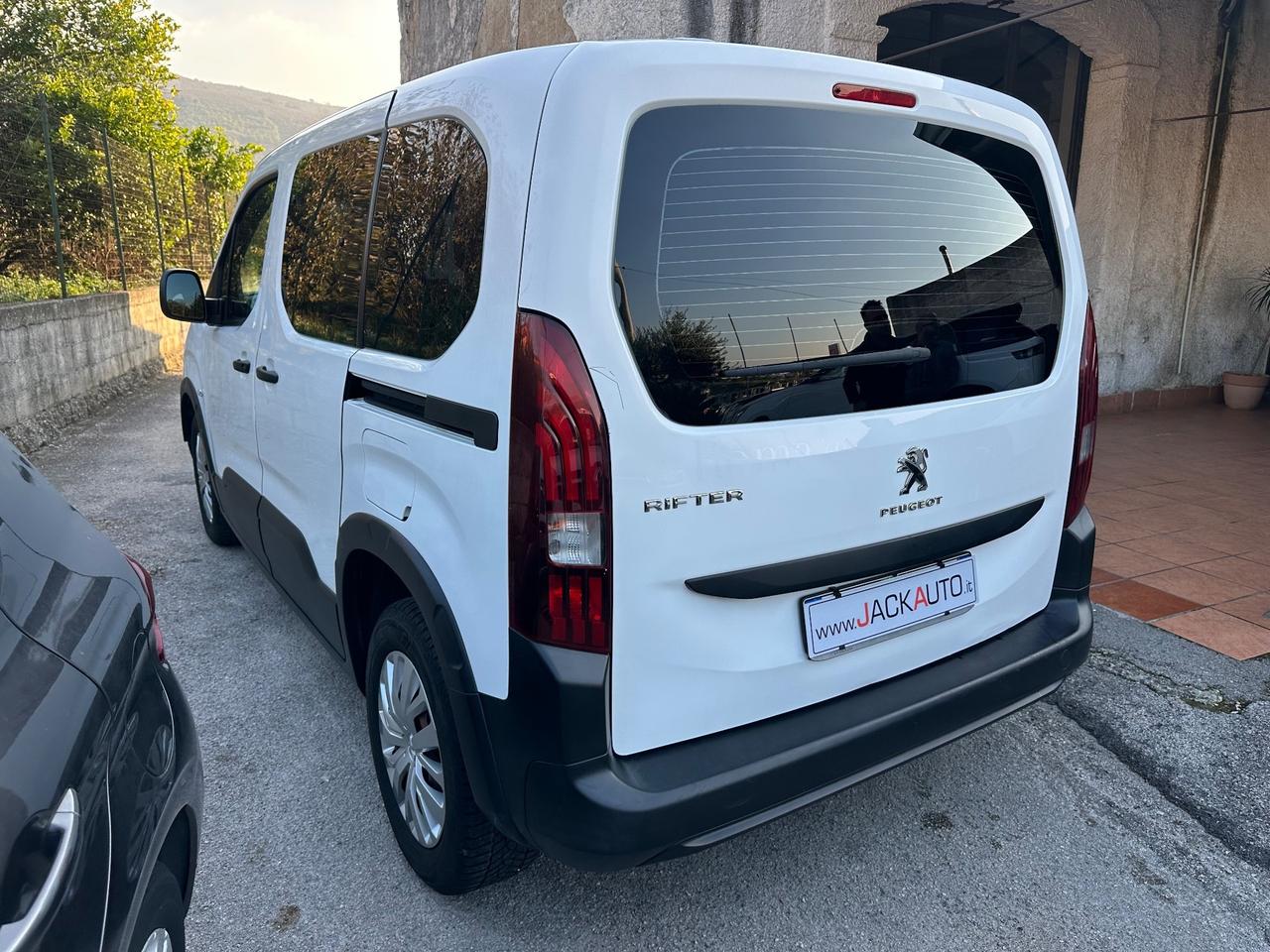 Peugeot Rifter BlueHDi 100 S&S Active Standard