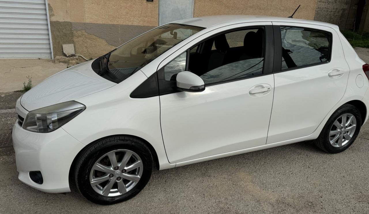 Toyota Yaris 1.0 3 porte Lounge