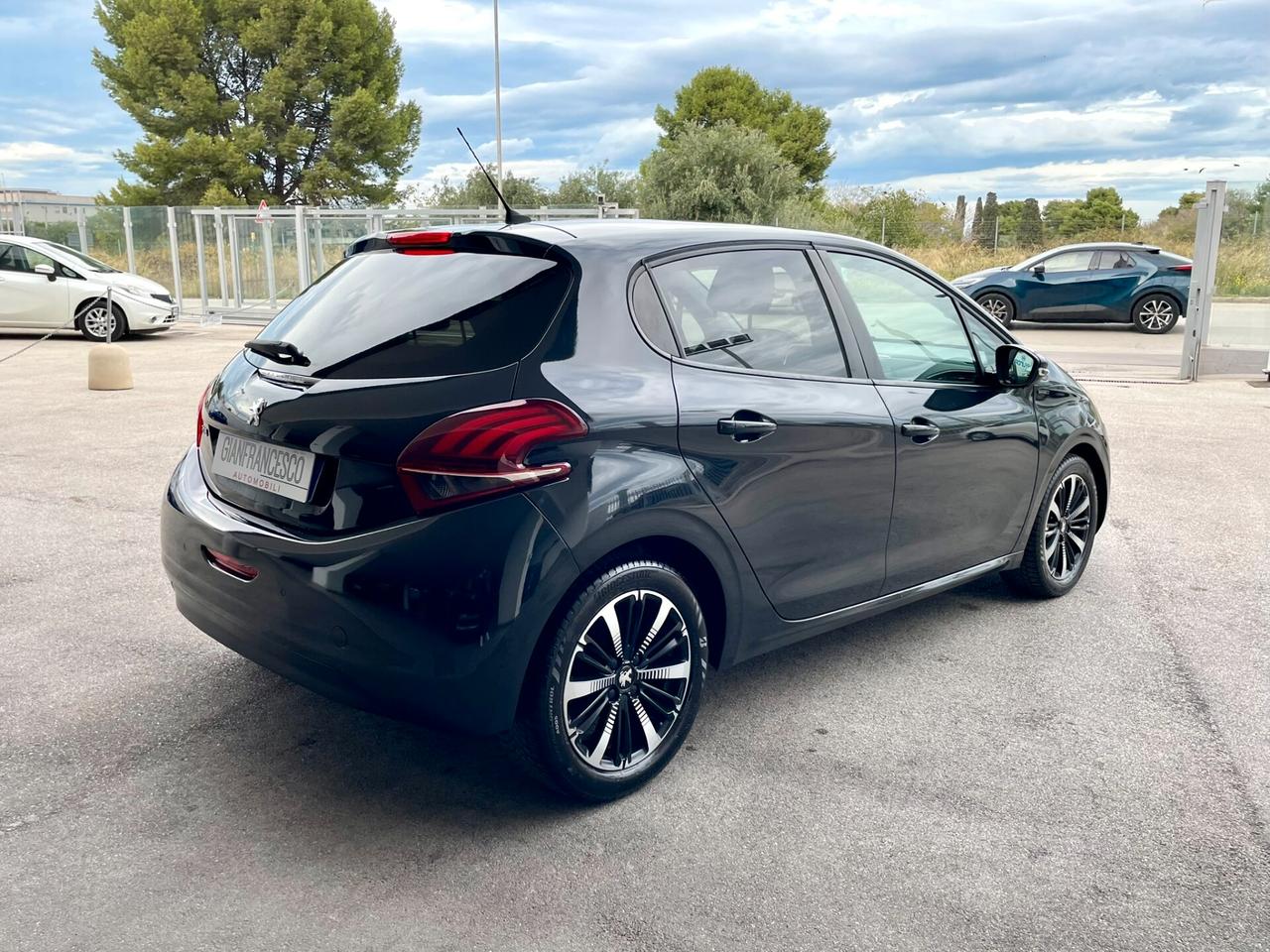 Peugeot 208 1.2 PureTech 82cv Signature