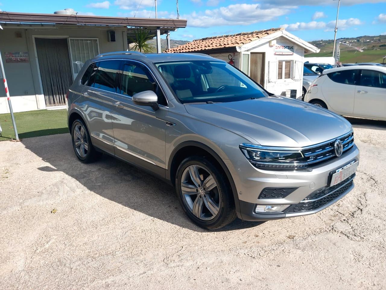 Volkswagen Tiguan 2.0 BiTDI SCR DSG 4MOTION Executive R-Line BMT