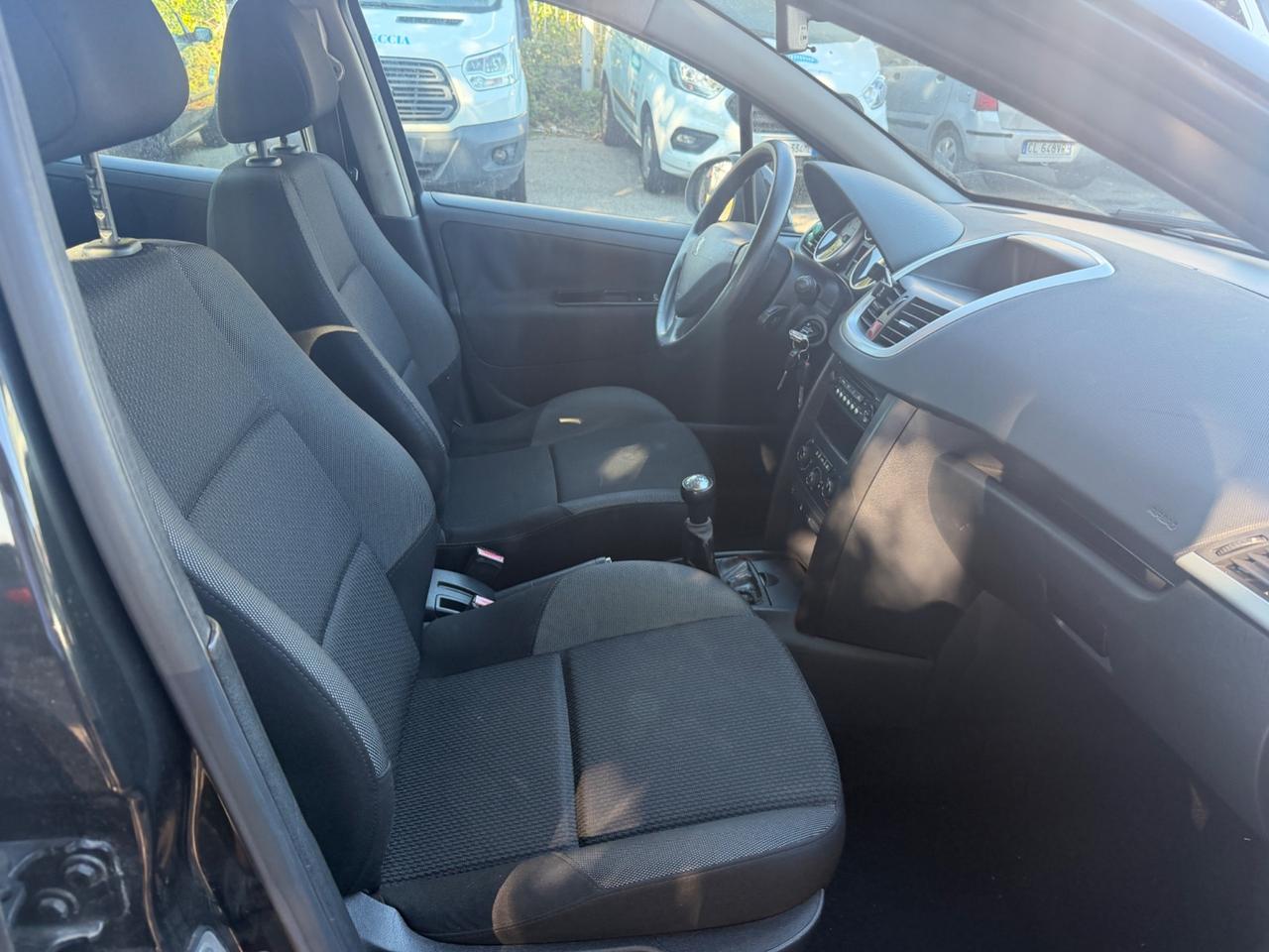 Peugeot 207 1.4 VTi 95CV EURO5A NEOPATENTATI