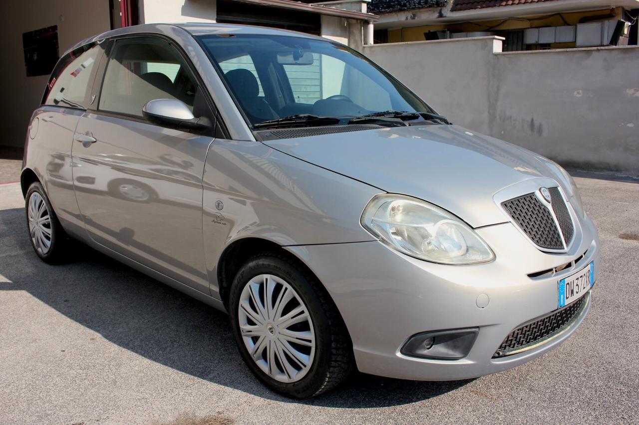 Lancia Ypsilon 1.2 FIRE 60 CV DISTRIBUZIONE FATTA TAGLIANDATA NEOPATENTATI OK