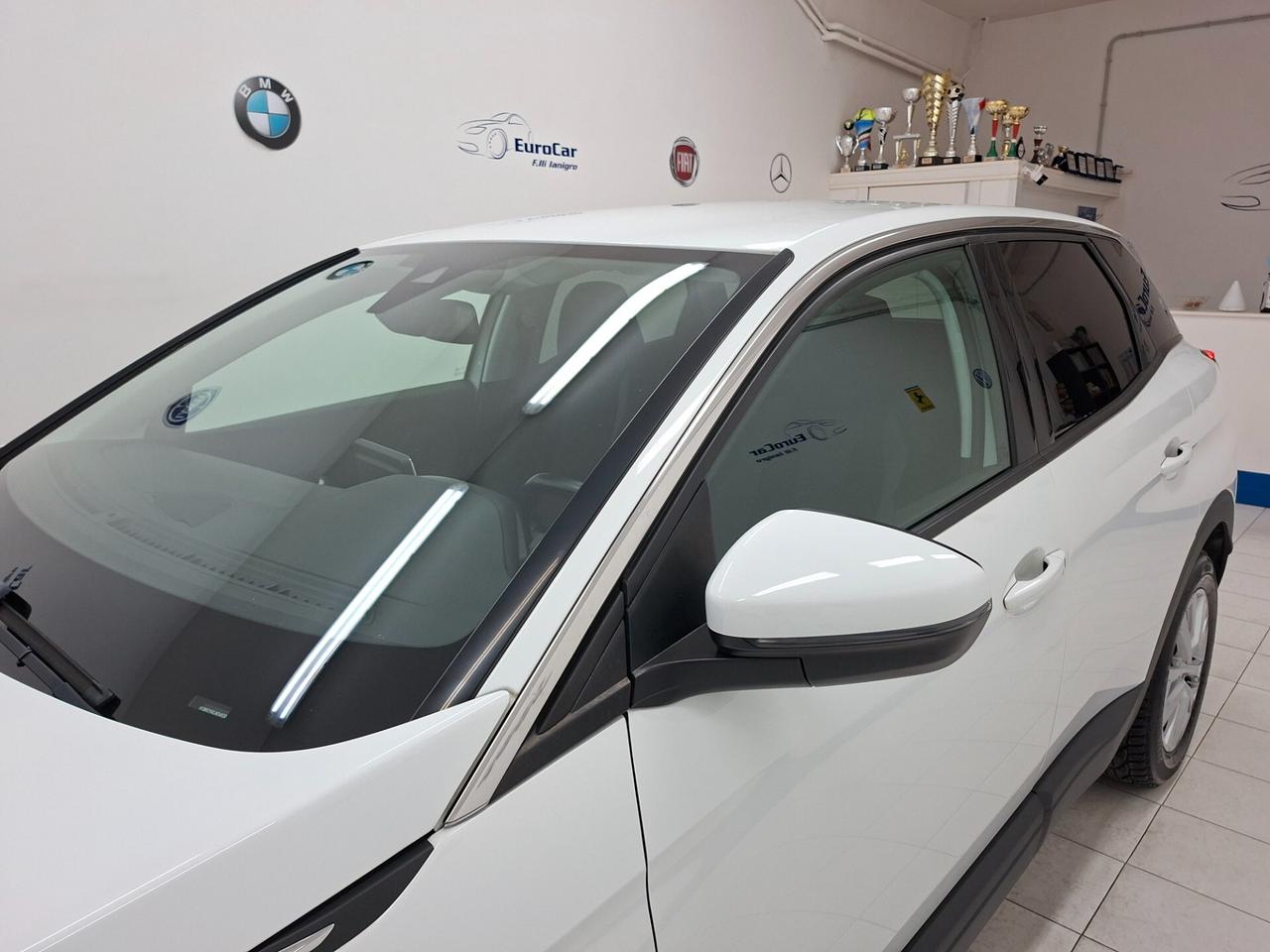 Peugeot 3008 Business 1.5 BlueHDi 130cv