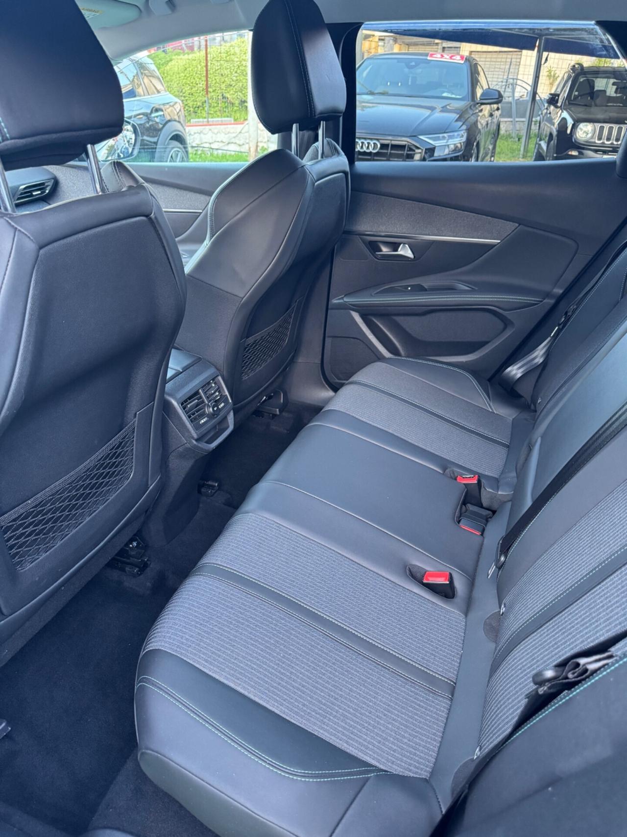 Peugeot 3008 BlueHDi 130 S&S EAT8 Allure Pack