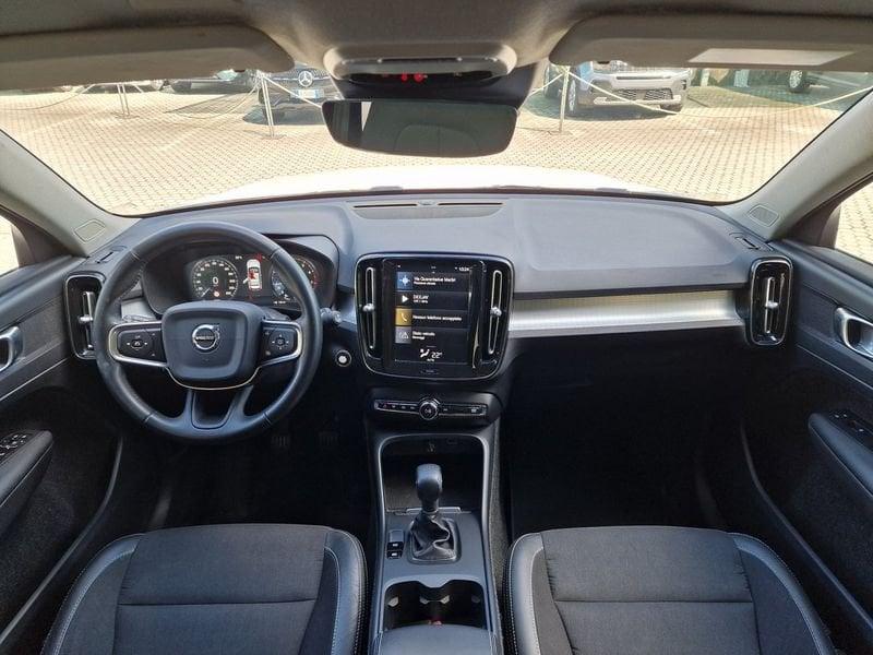 Volvo XC40 T3 Momentum GANCIO TRAINO