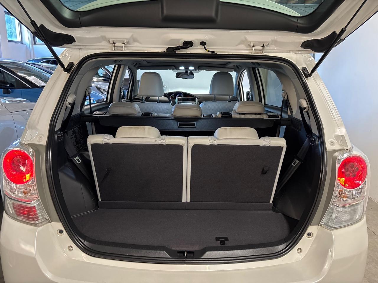 Toyota Verso 1.6 D-4D | 7 POSTI |