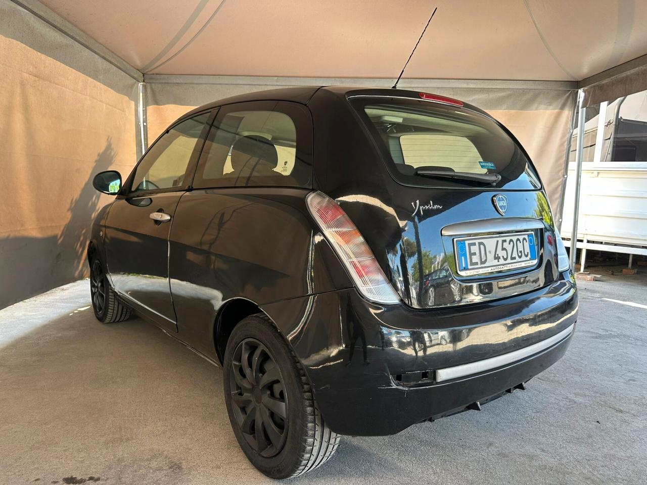 Lancia Ypsilon 1.2 Versus