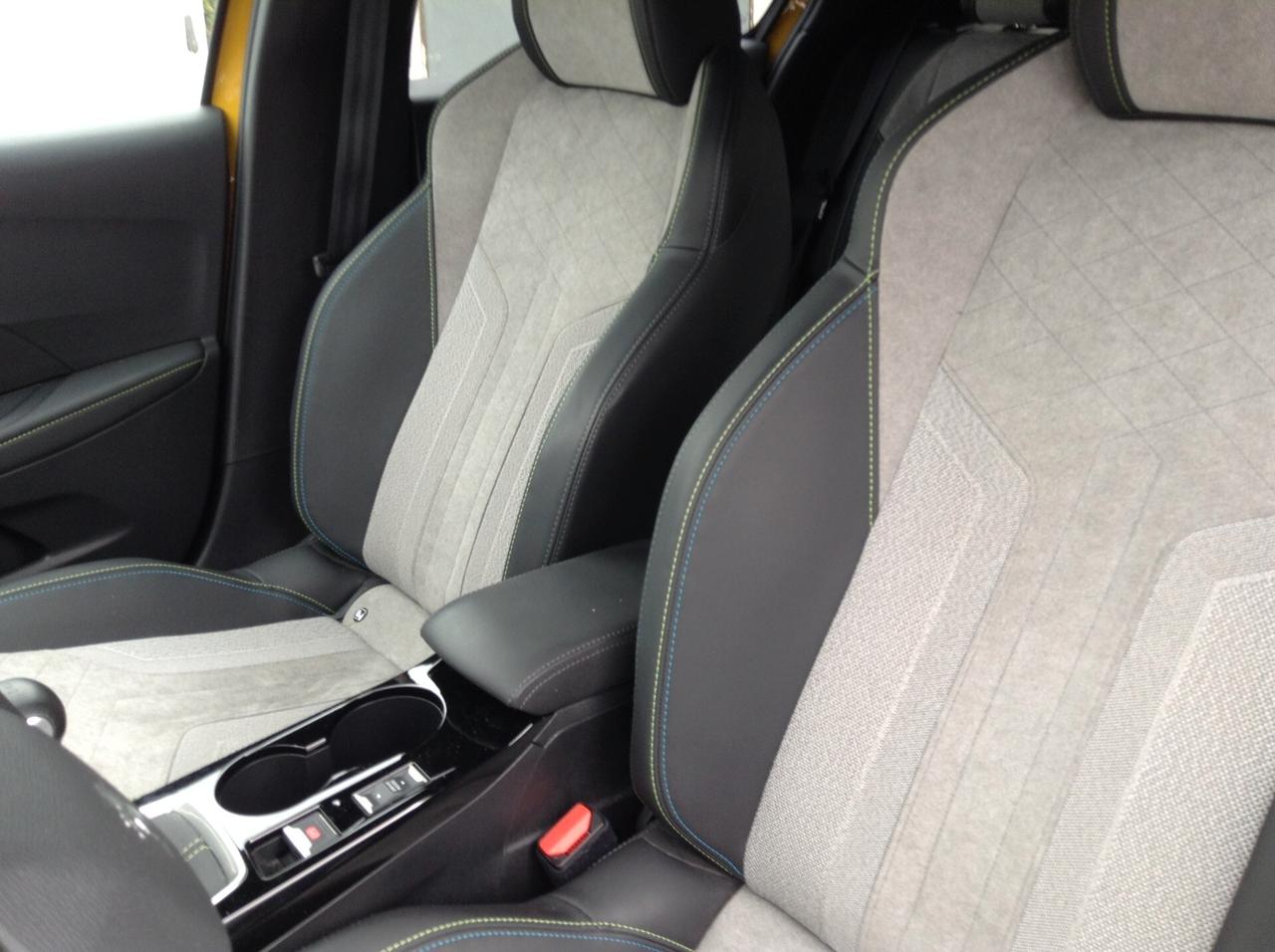 Peugeot 208 PureTech 100 Stop&Start GT Line, BELLISSIMA, PARI AL NUOVO, UNIPRO', TAGLIANDI PEUGEOT, FULL FULL!! NEOPATENTATI OK