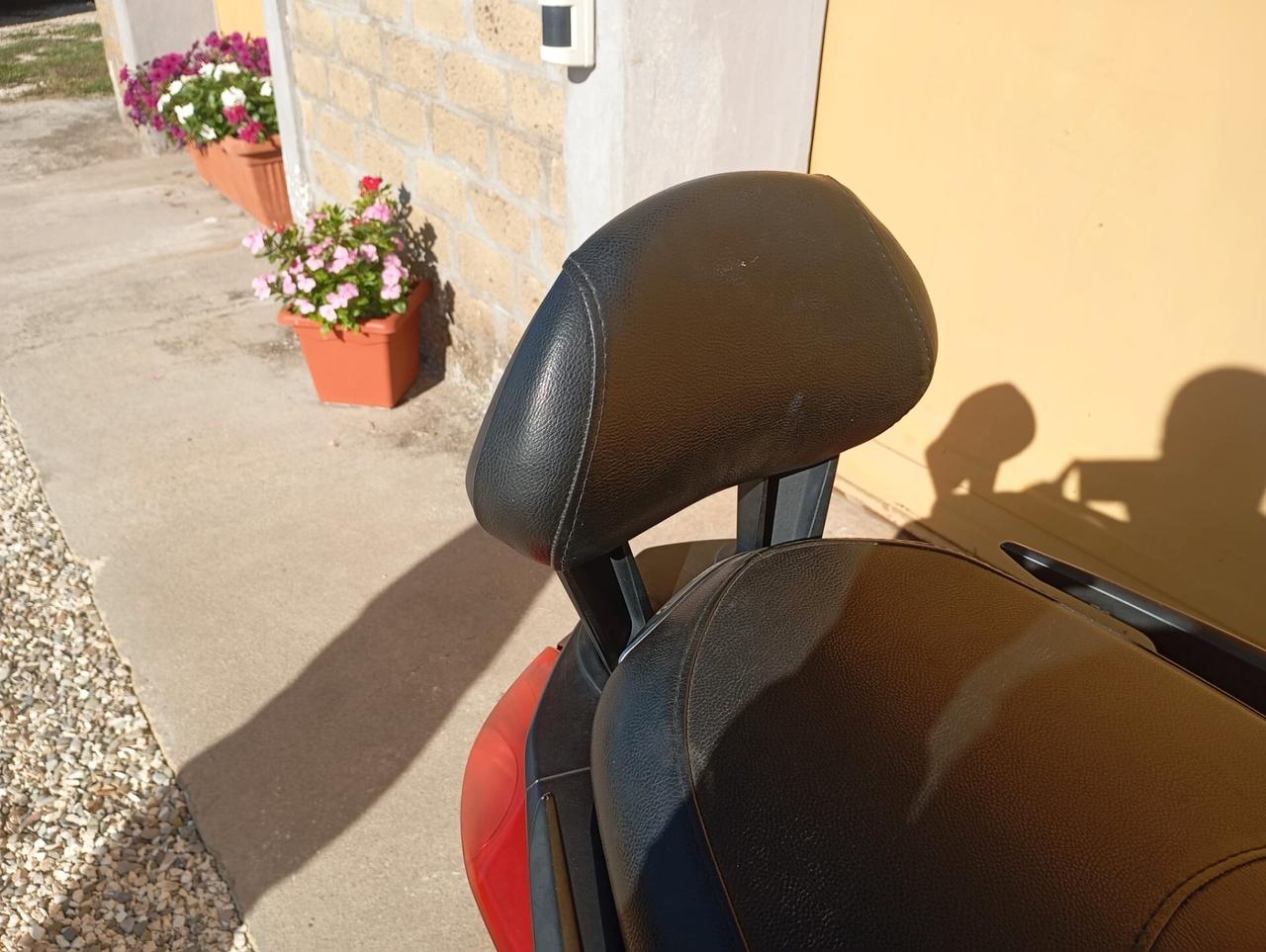 Yamaha X-Max 250 Sport Gomme + Tagliando Nuovi
