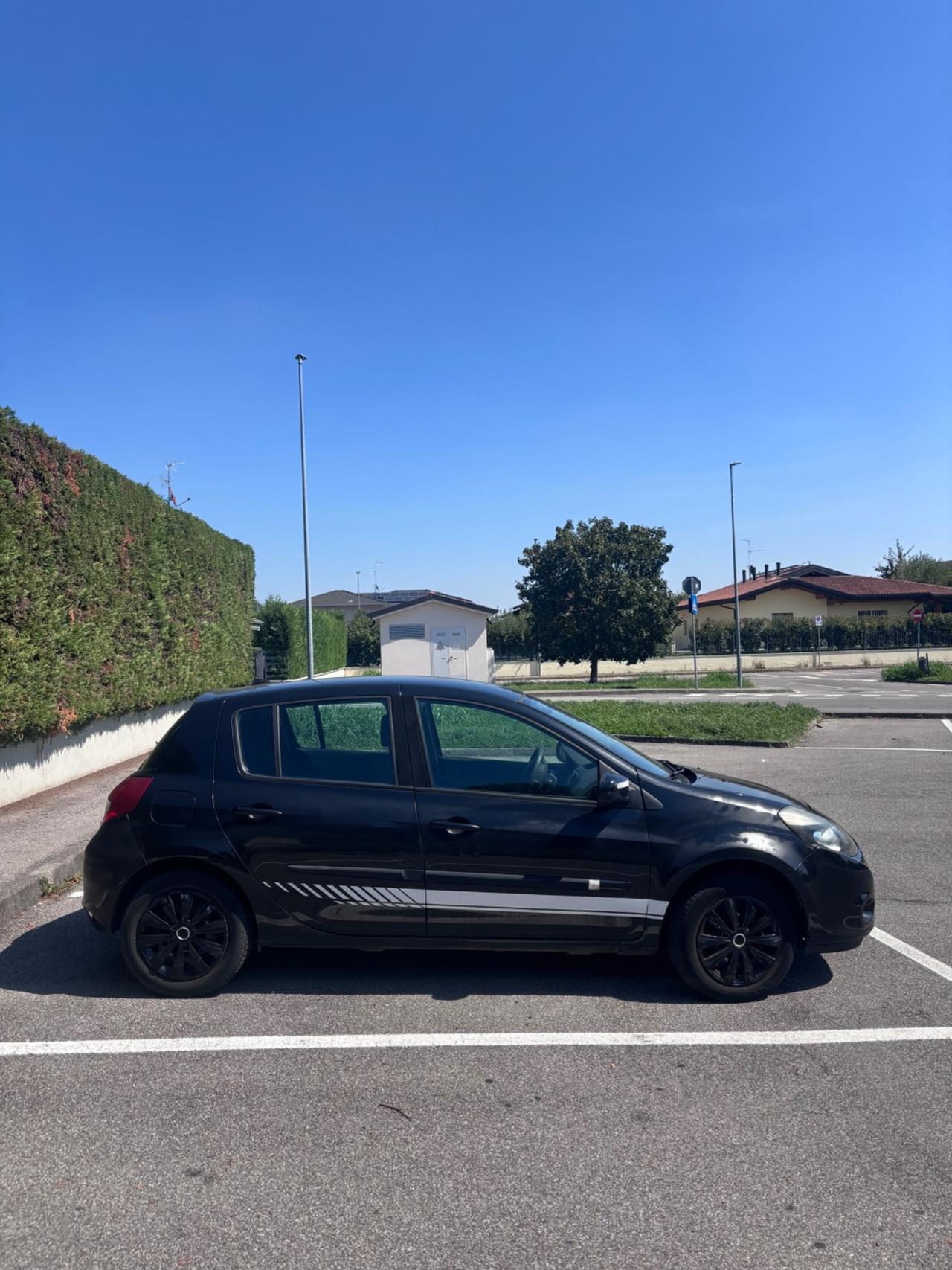 Renault Clio 1.2 16V 5 porte Dynamique
