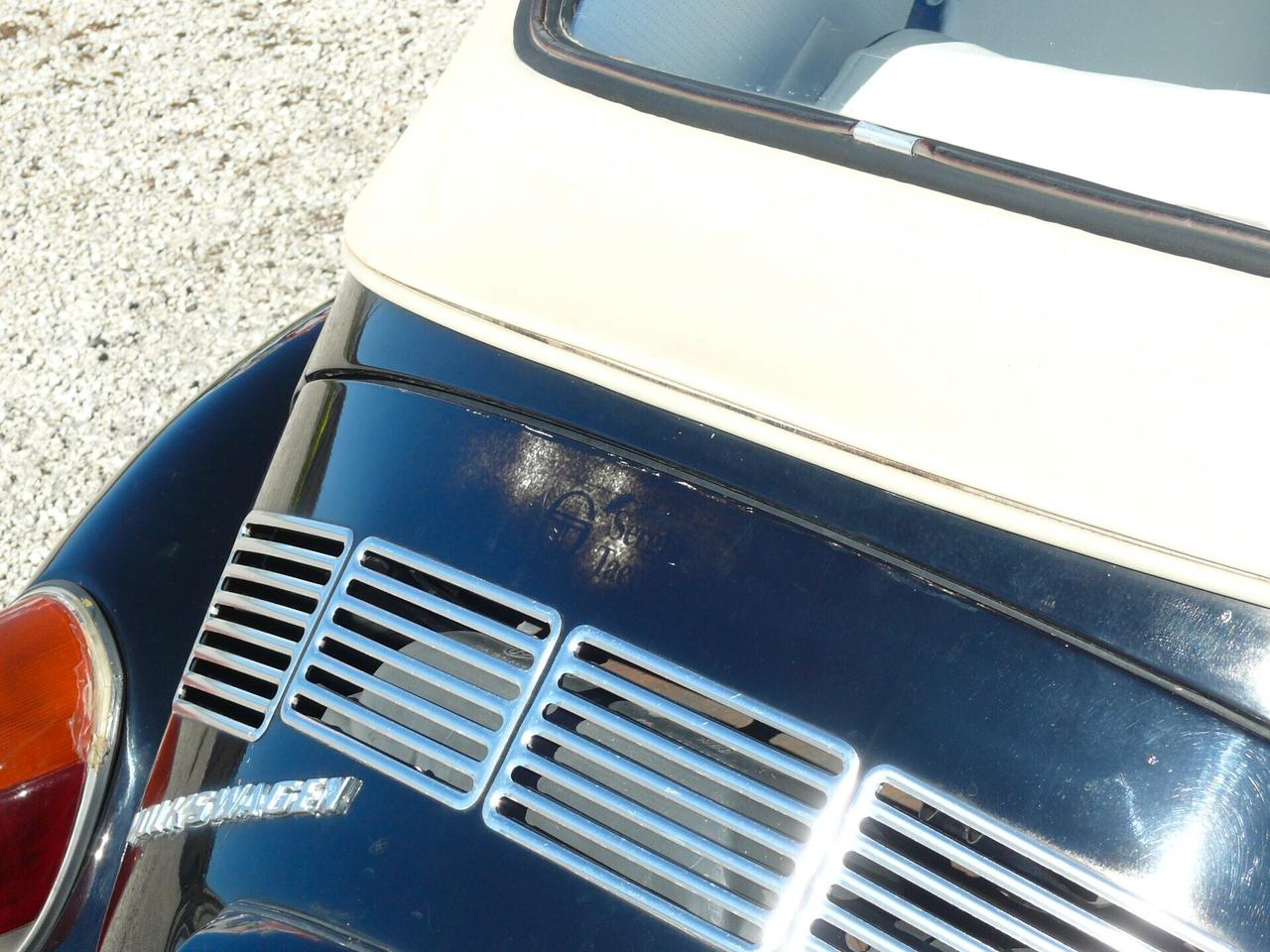 Volkswagen Maggiolino CABRIO (M1100)