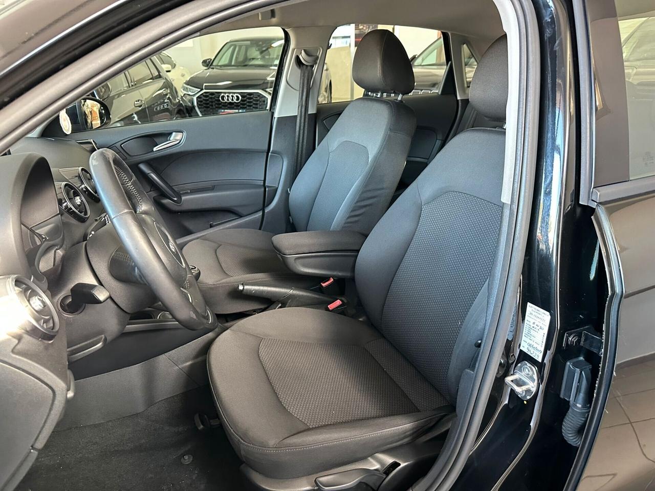 Audi A1 Sportback 1.6 TDI 90cv Sline FULL LED