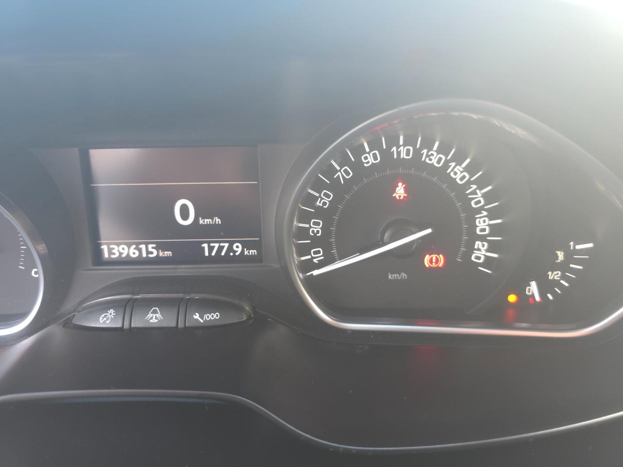 Peugeot 208 1.6 e-HDi 92 CV Stop&Start 3 porte Allure