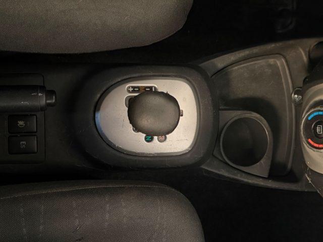 TOYOTA Yaris 1.3 5 porte M-MT Sol