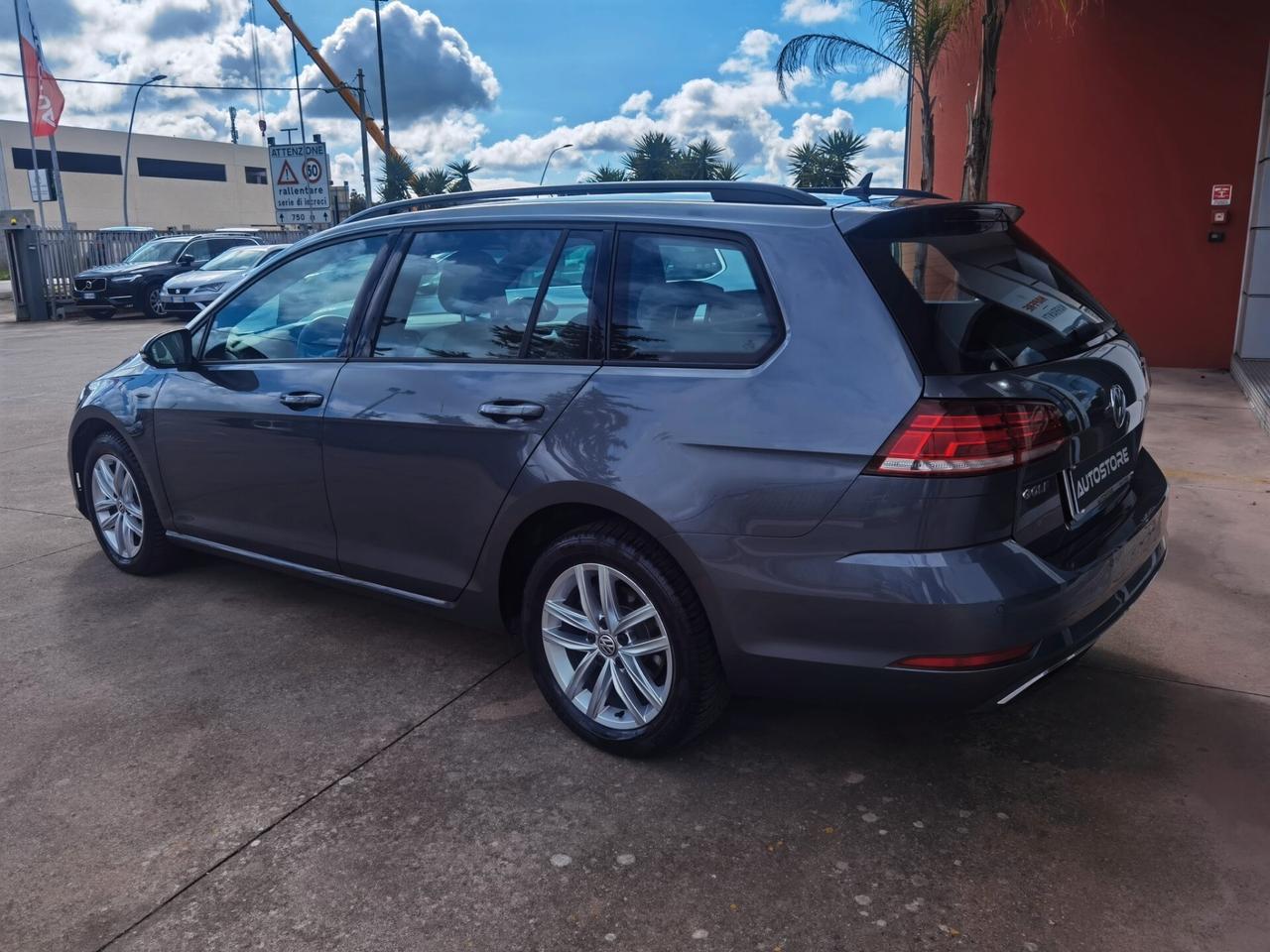 Volkswagen Golf Var.1.6 TDI 115 CV DSG Business