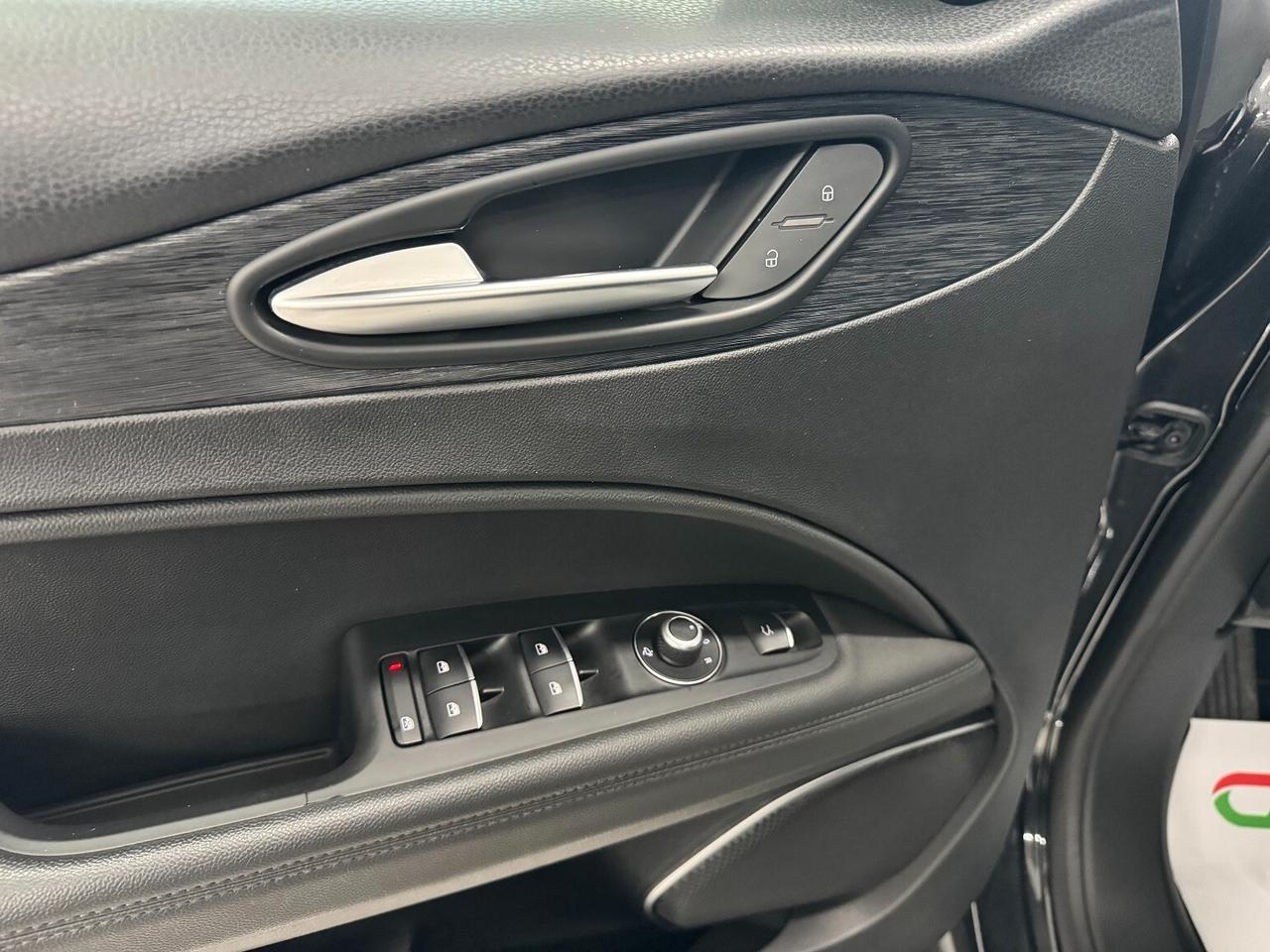 Stelvio 2.2Td AT8 ROSSO EDIZIONE AUTOCARRO N1