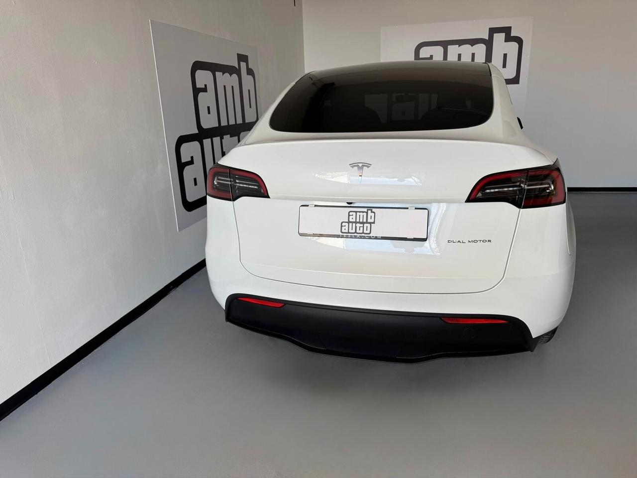Tesla Model Y Long Range AWD