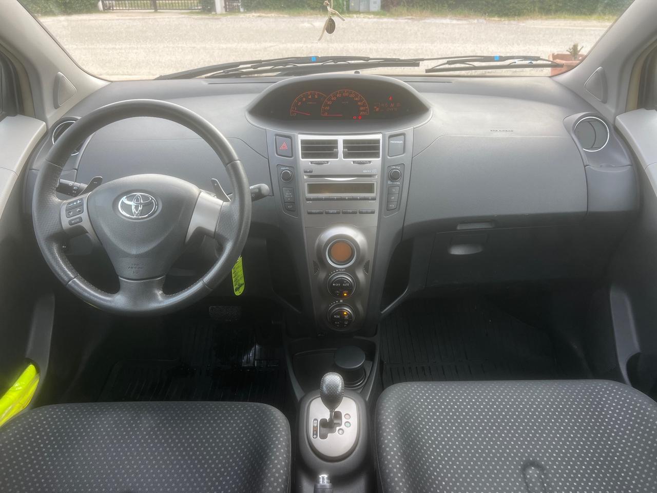 Toyota Yaris 1.4D-4D 90CV AUTOMATICA-2010"UNIPRO"