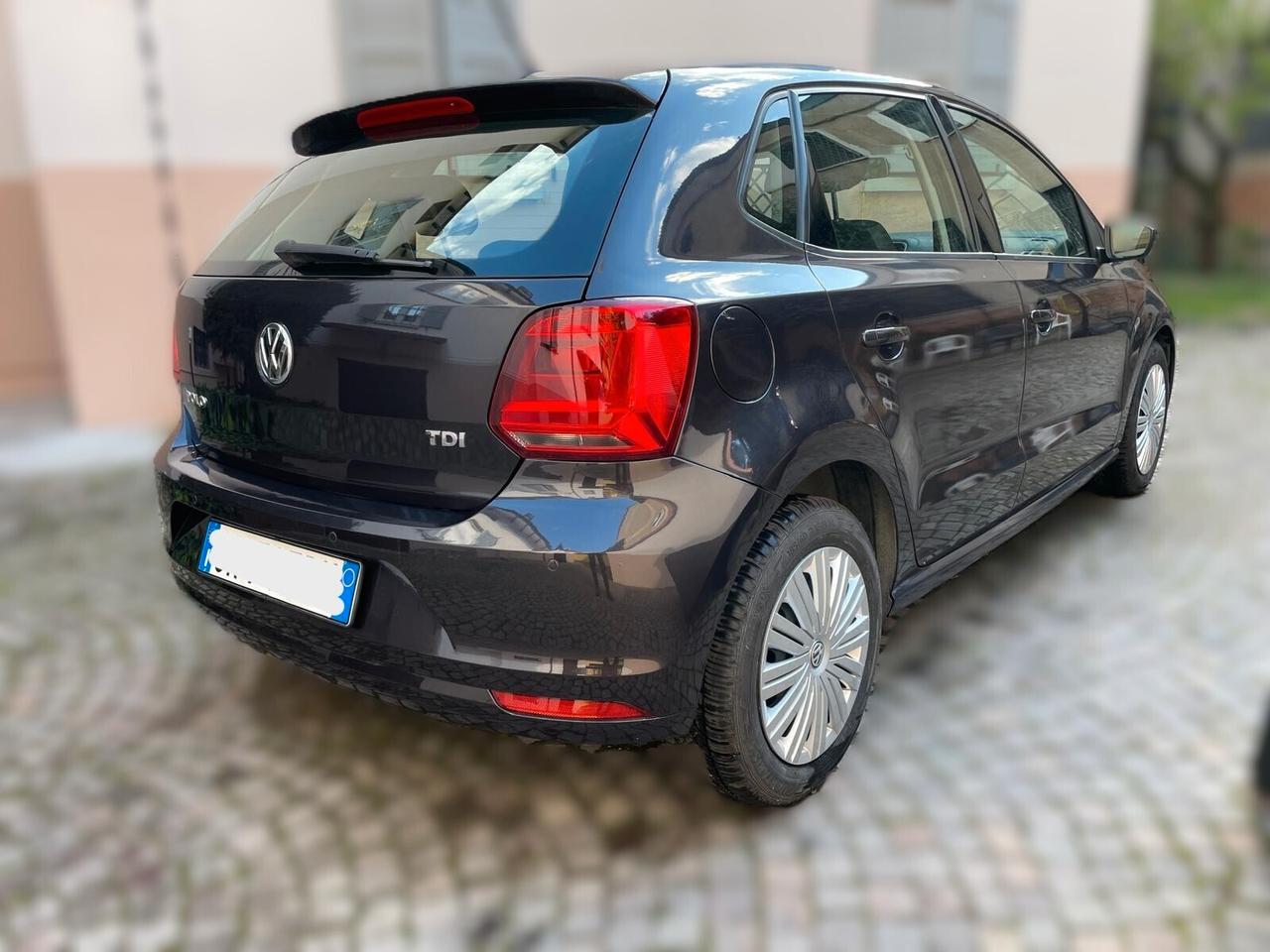 Volkswagen Polo V 2014 5p 1.4 tdi Comfortline 75cv