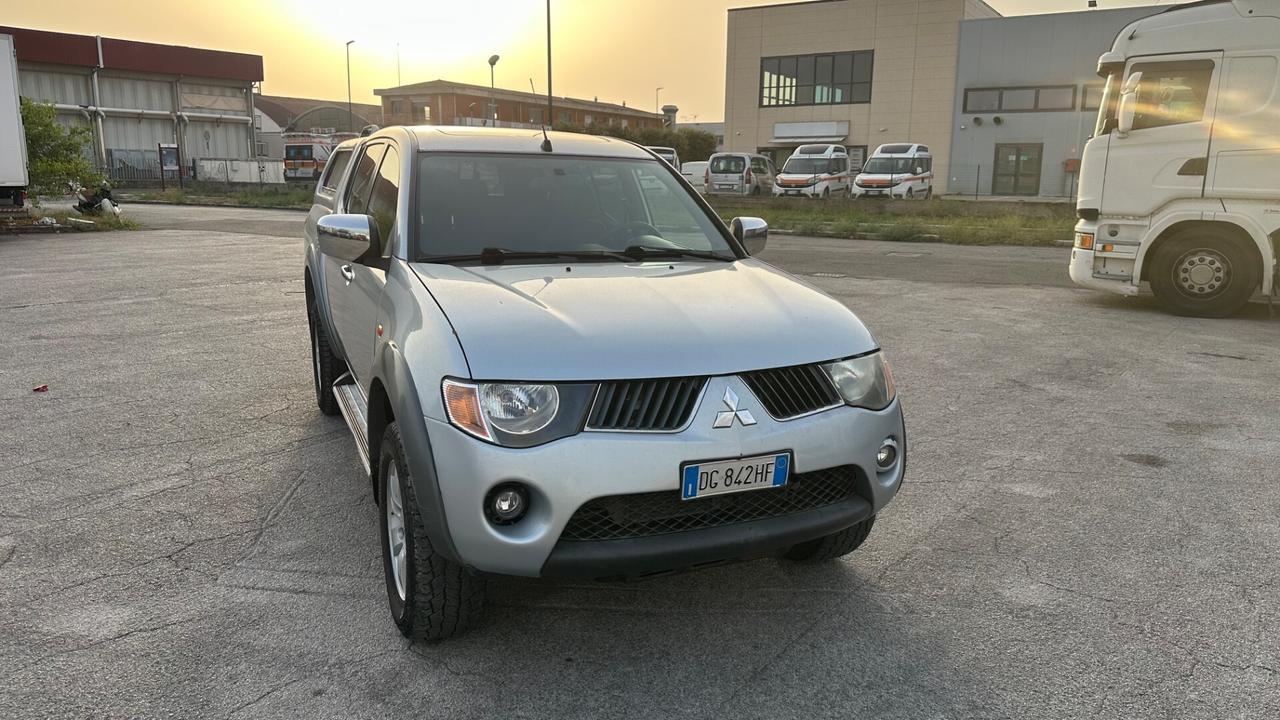 Mitsubishi L200 2.5 DI-D/136CV Double Cab Intense