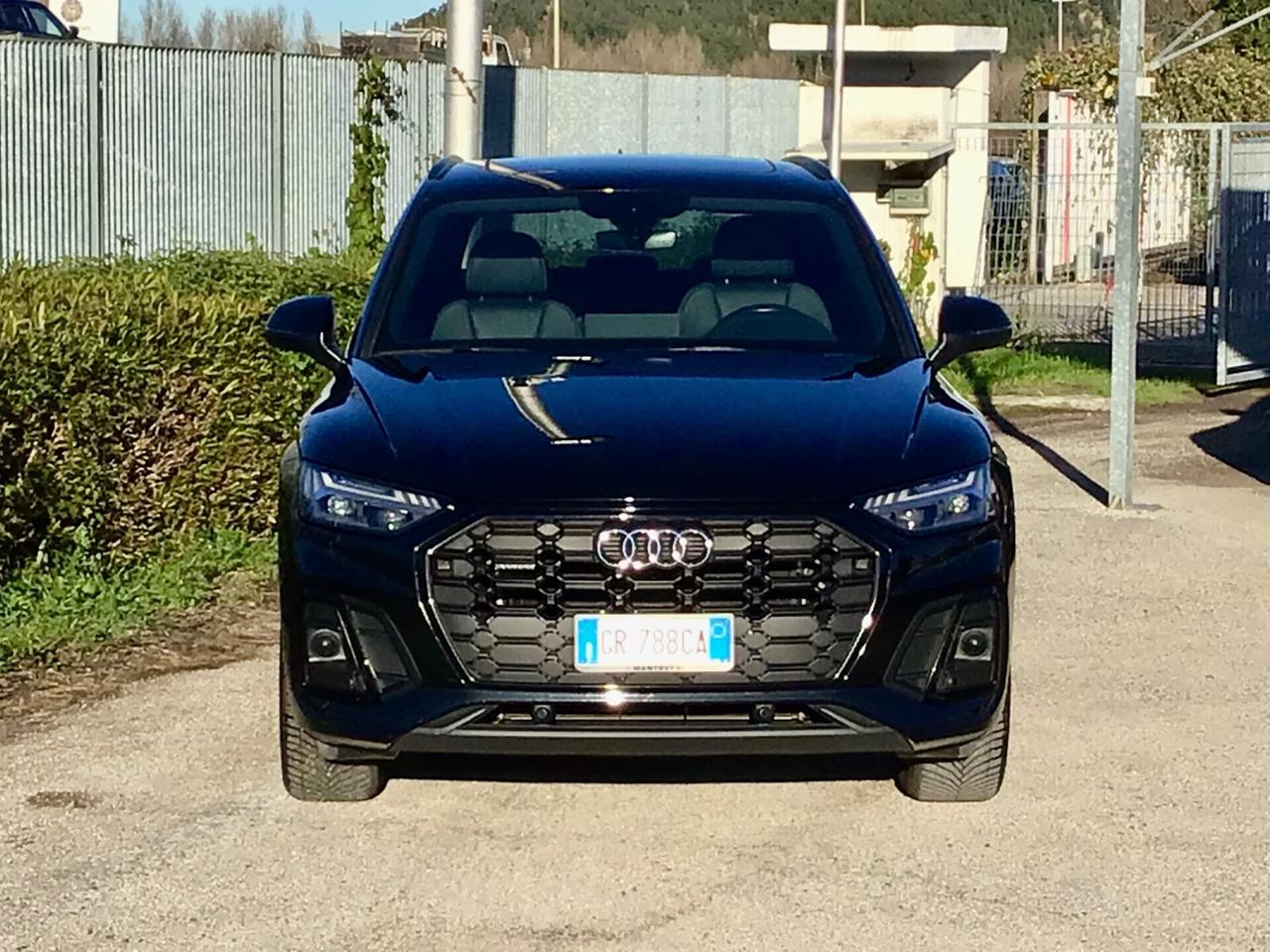 Audi Q5 40 TDI 204 CV Quattro Identity Black