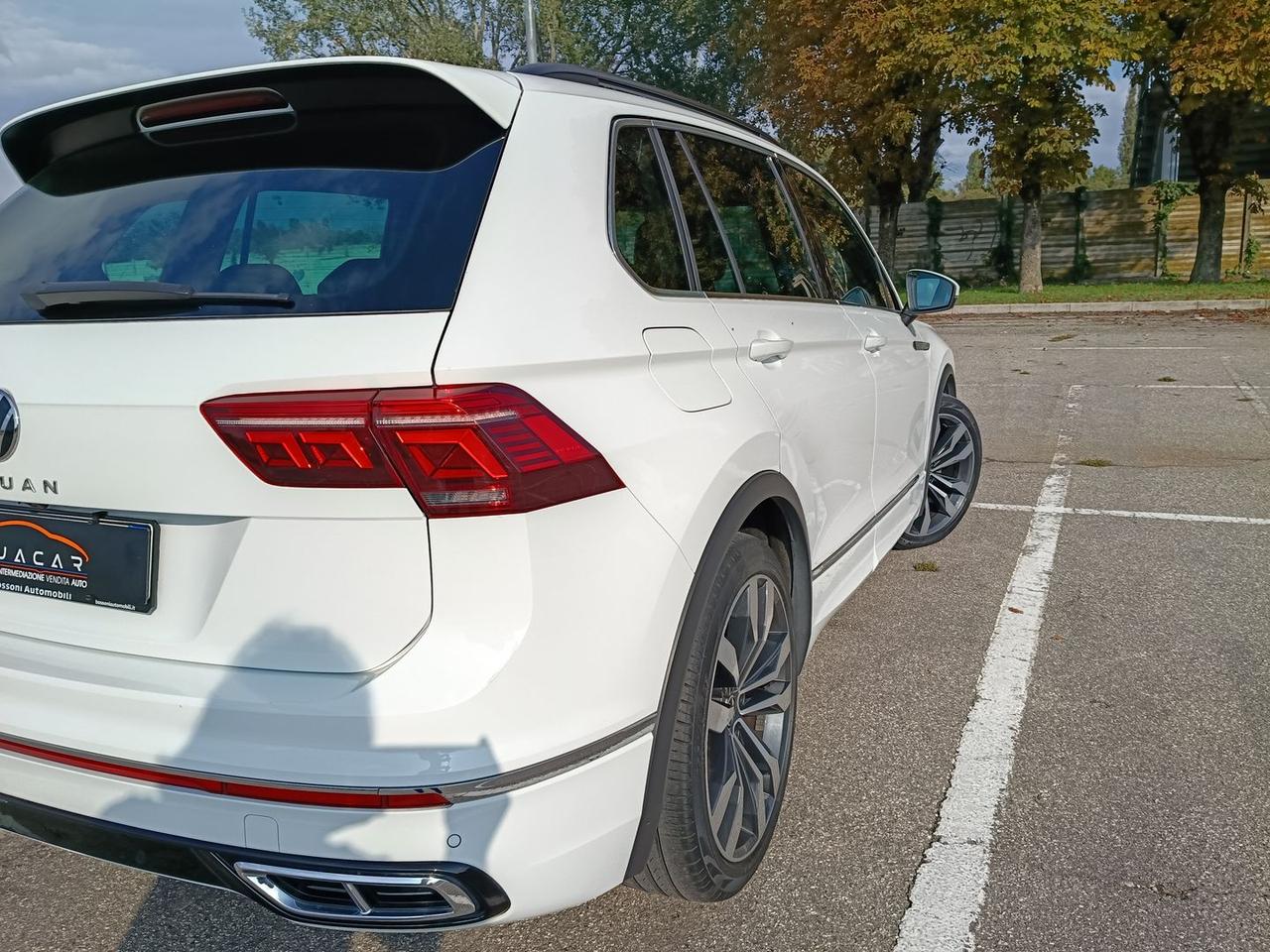 Volkswagen Tiguan R-LINE #50664