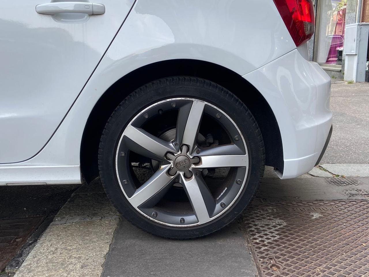 Audi A1 S Line Edition 1.6 TDI #10493