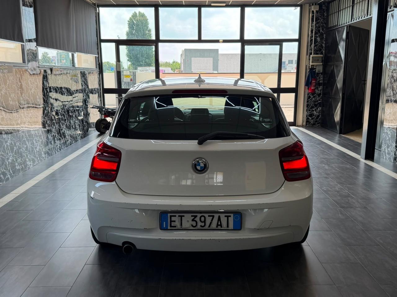Bmw 116 116d 3p. Urban