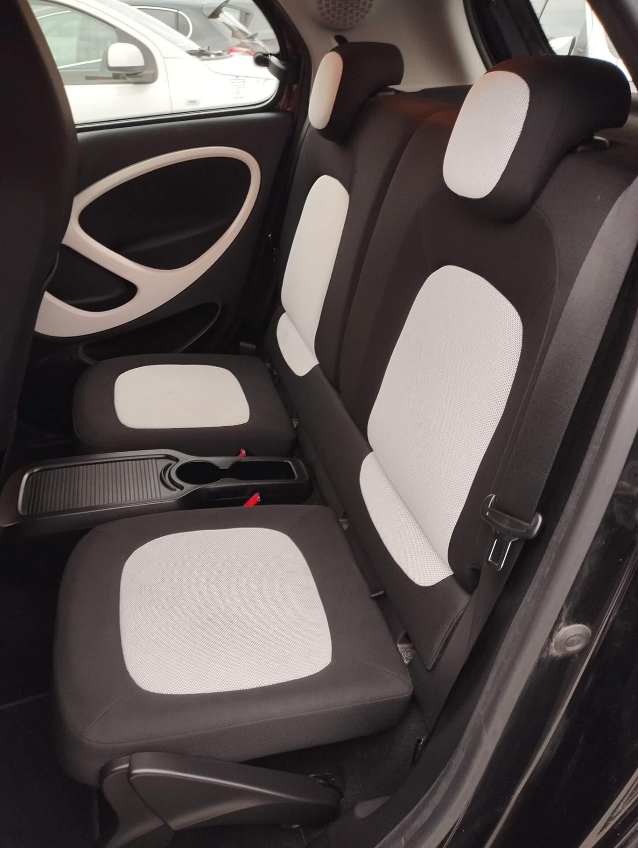 Smart ForFour 70 1.0 Youngster
