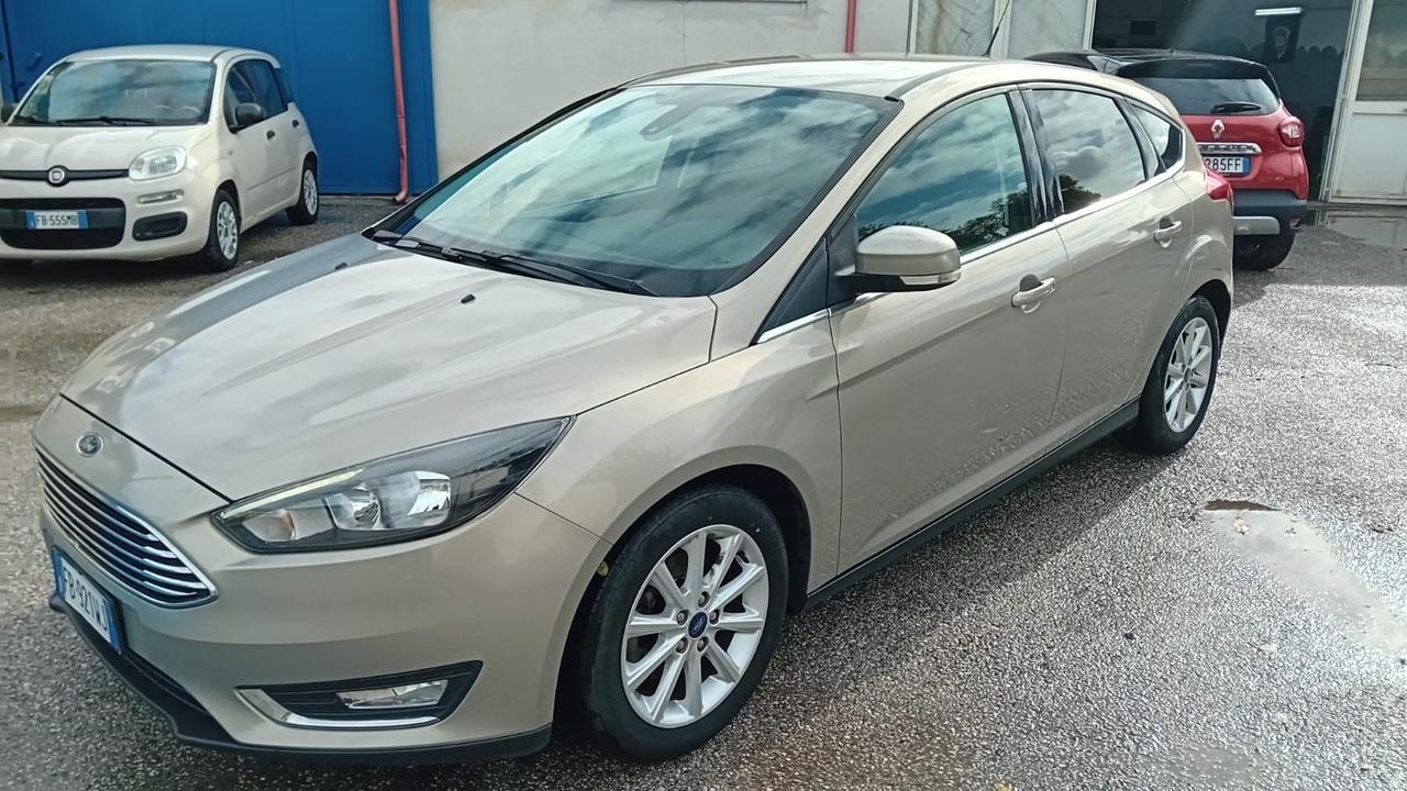 Ford focus 5P-1.5 tdci-titanium-full-2016