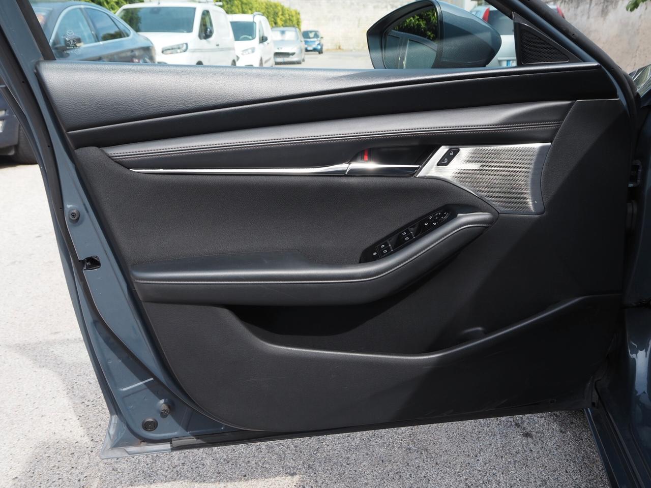 Mazda 3 1.8L Skyactiv-D Exceed
