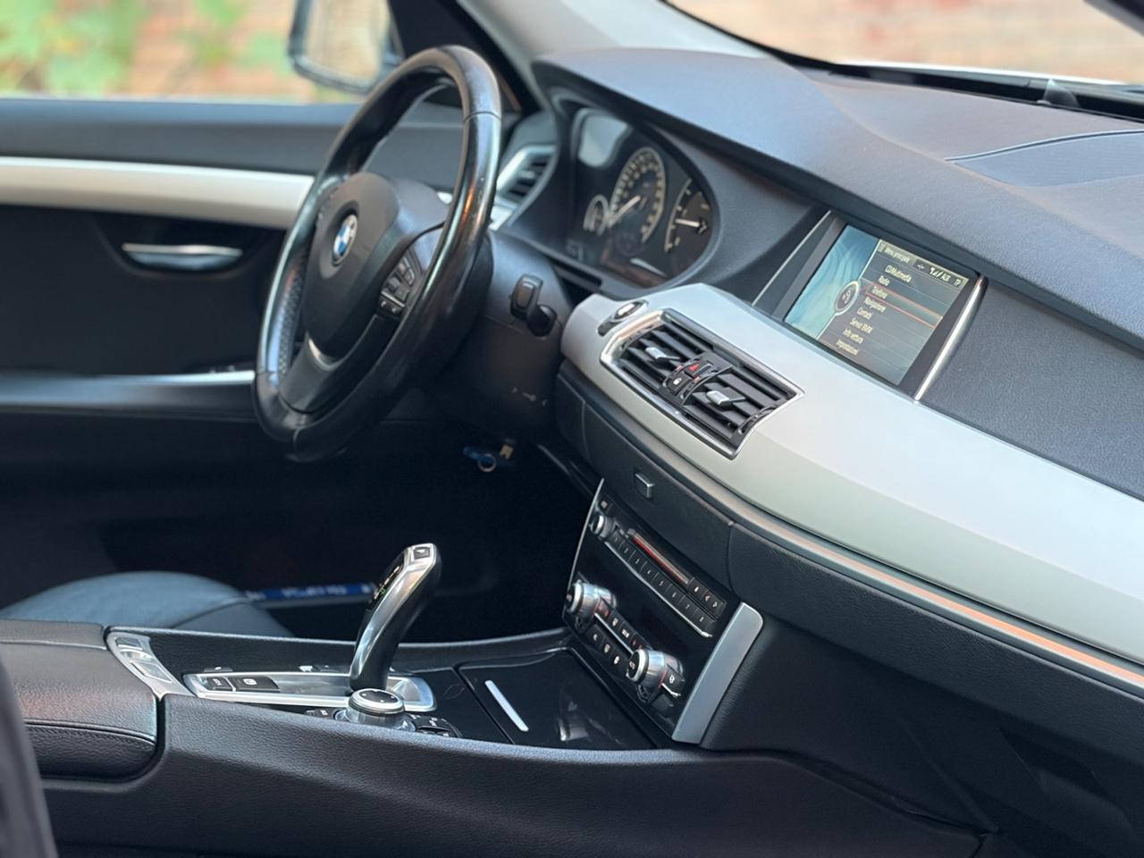 BMW 530GT 3.0d 2011 euro5 138000km pelle tetto ecc FULL
