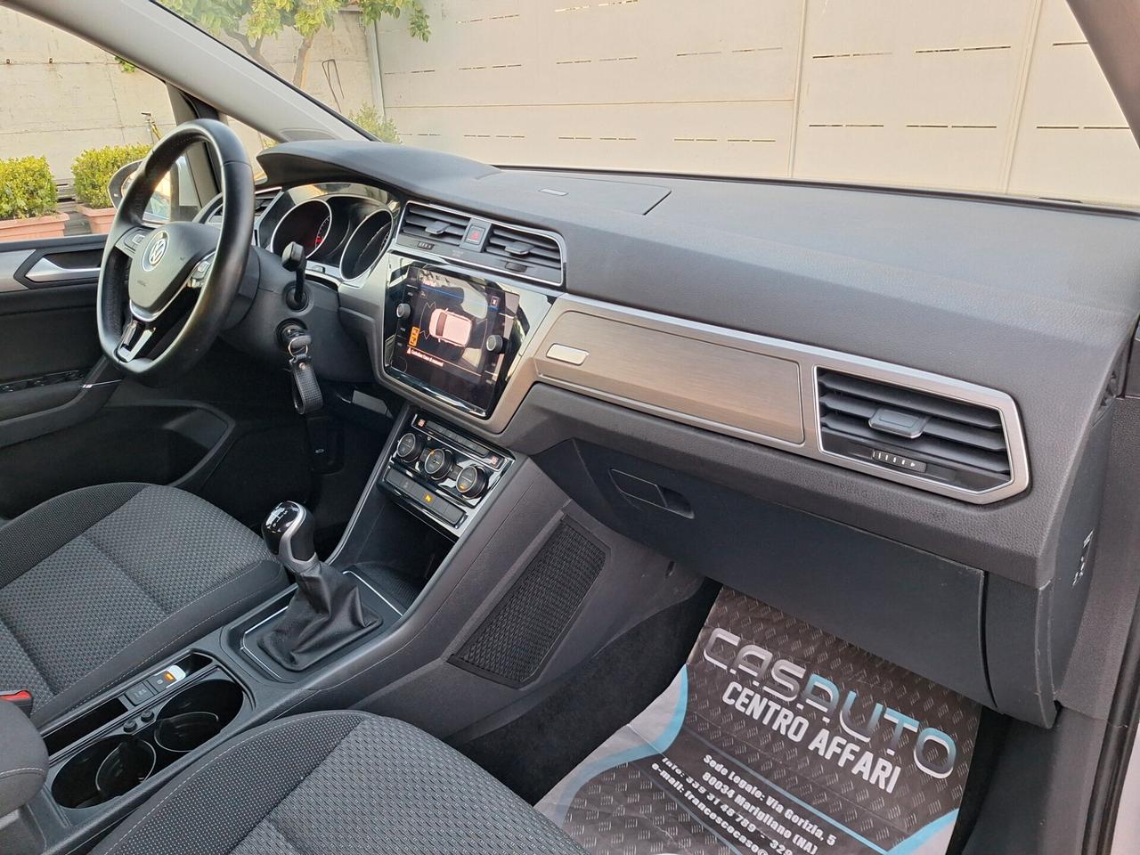 Volkswagen Touran 2.0 TDI 150cv Business NAV+RETROCAM. 2019
