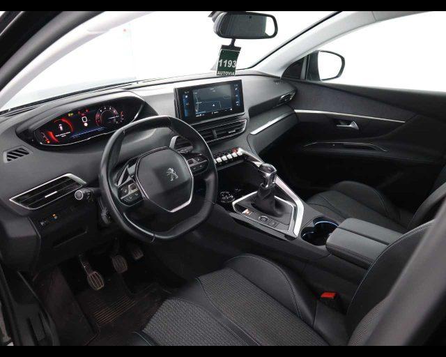 PEUGEOT 3008 PureTech Turbo 130 S&S Allure Pack