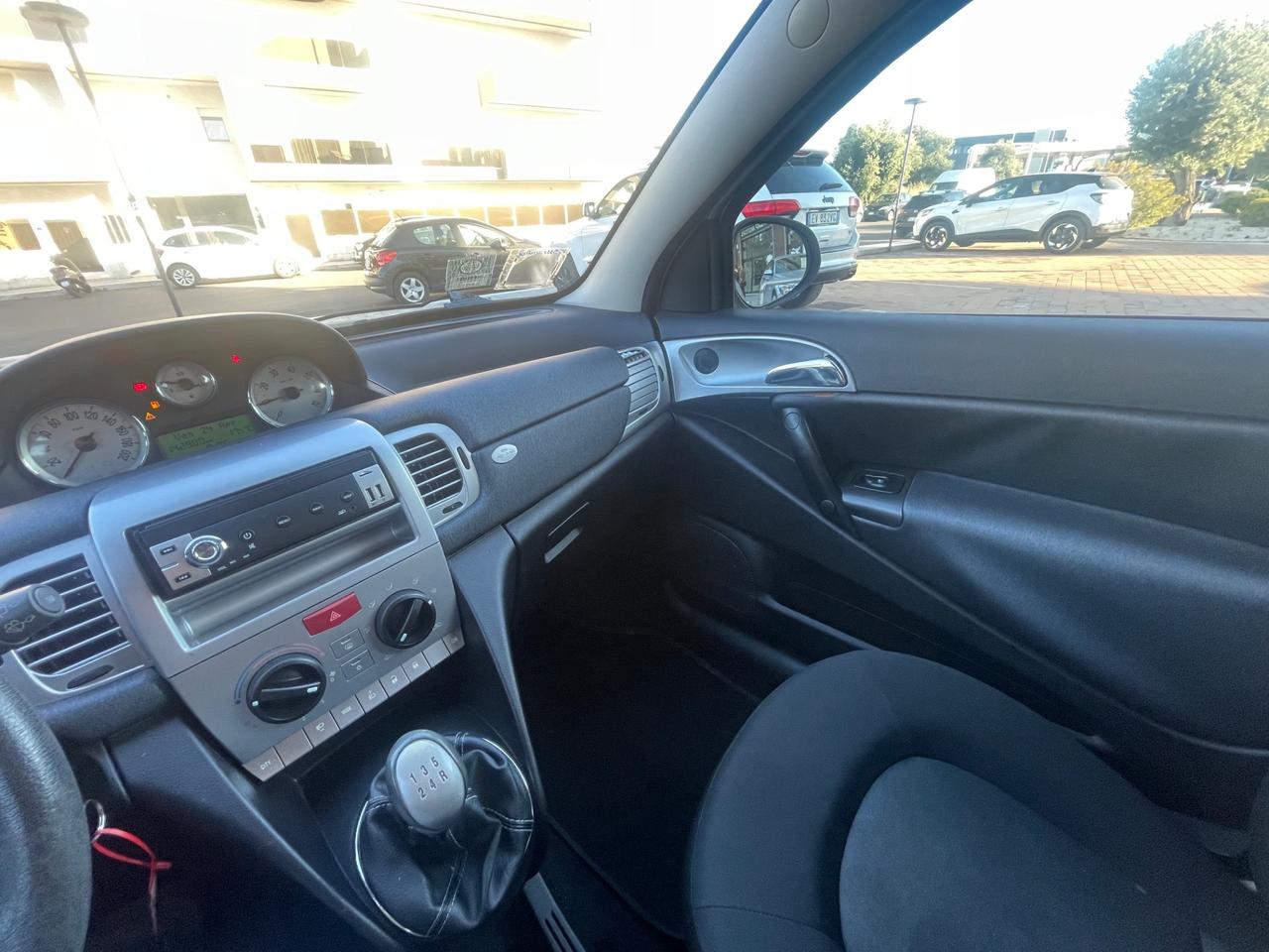 Lancia Ypsilon 1.4 Unyca Ecochic GPL 77 cv