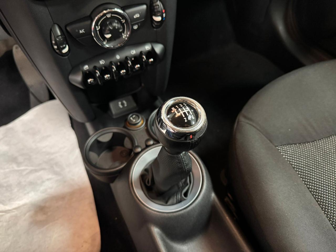 Mini 1.6 16V One (55kW)