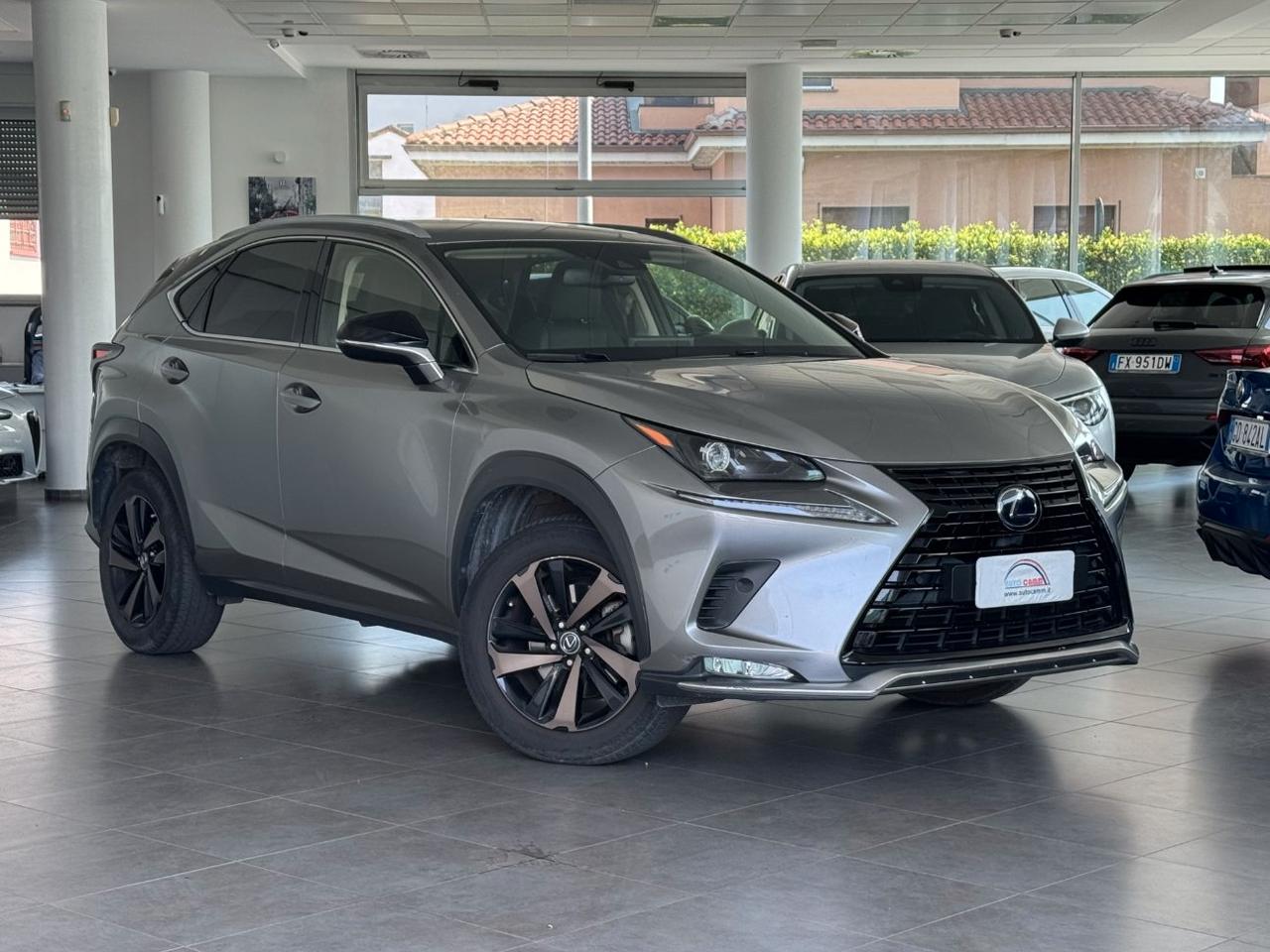 Lexus NX 300h 2.5 Premium cvt 4wd 4x4 awd